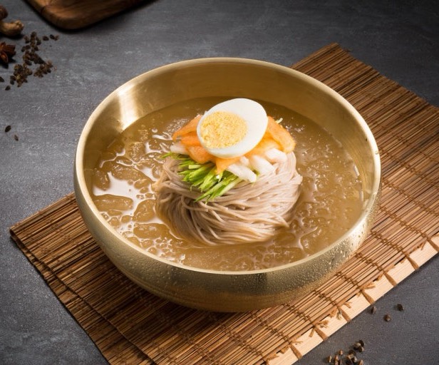 평양냉면을 아십니까?