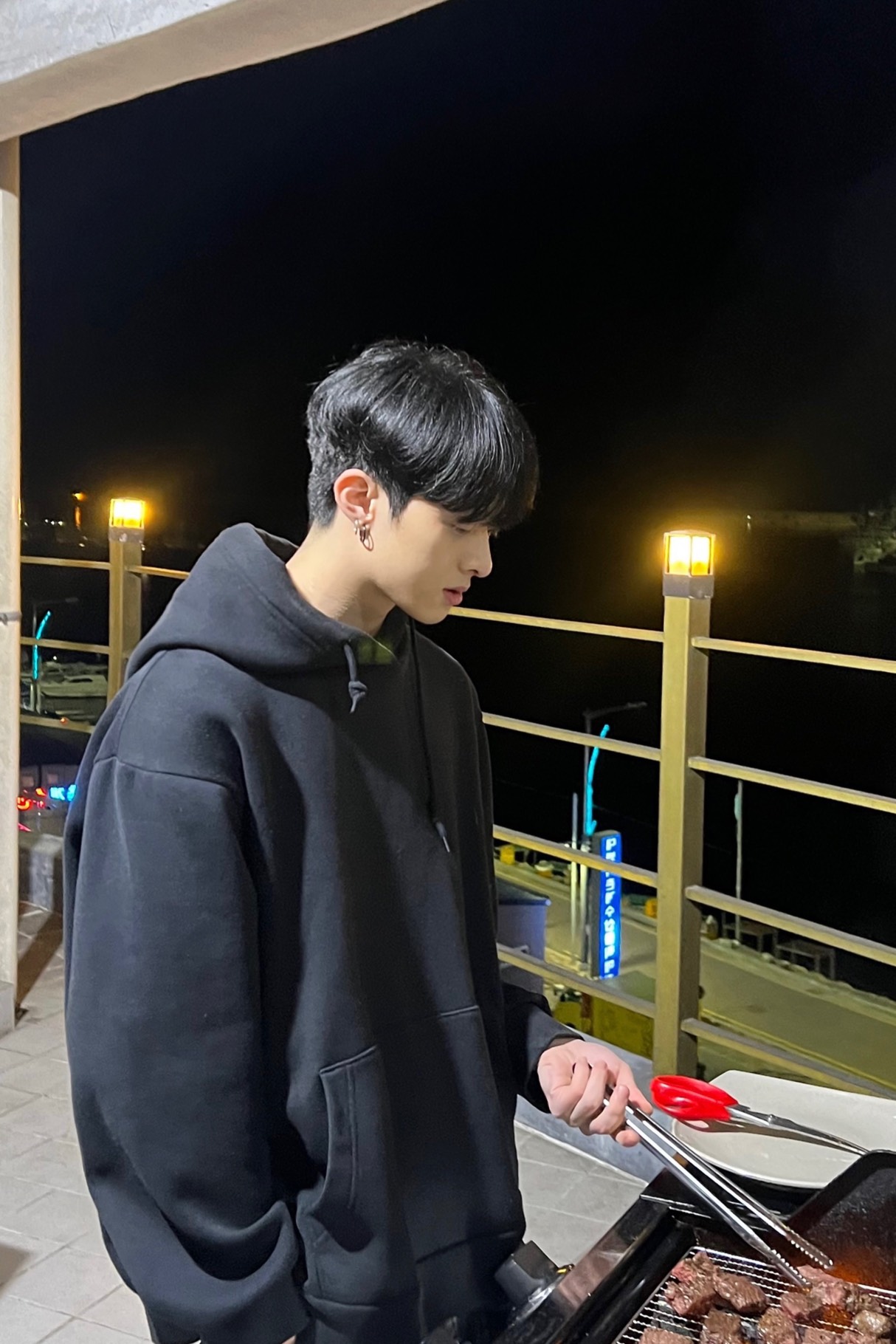 신입) 같이 잘까요?