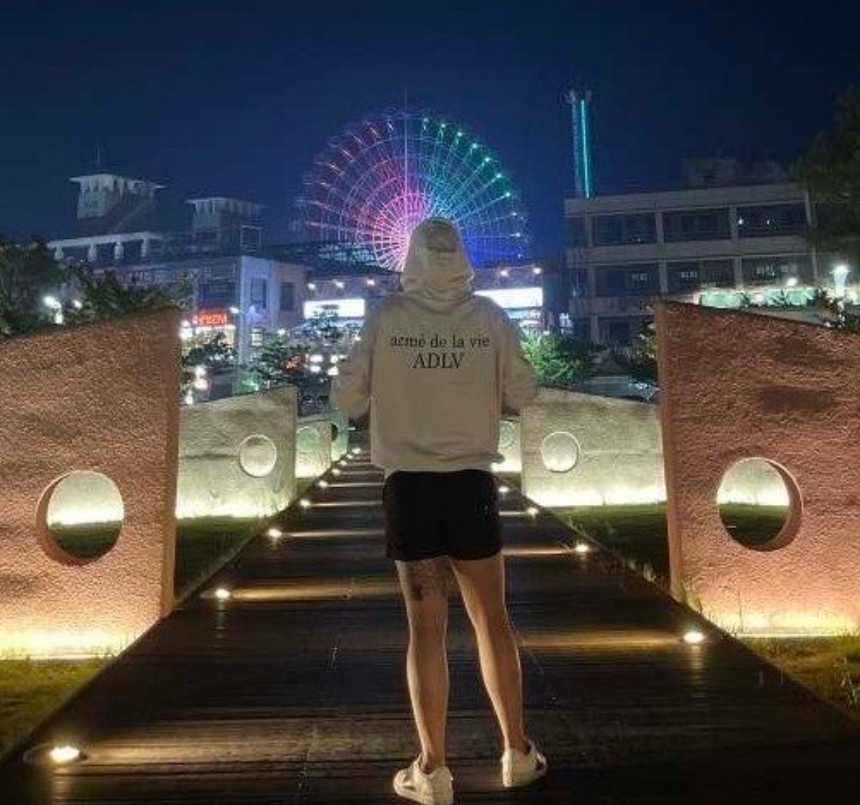 이쁜 사람 좀 보자