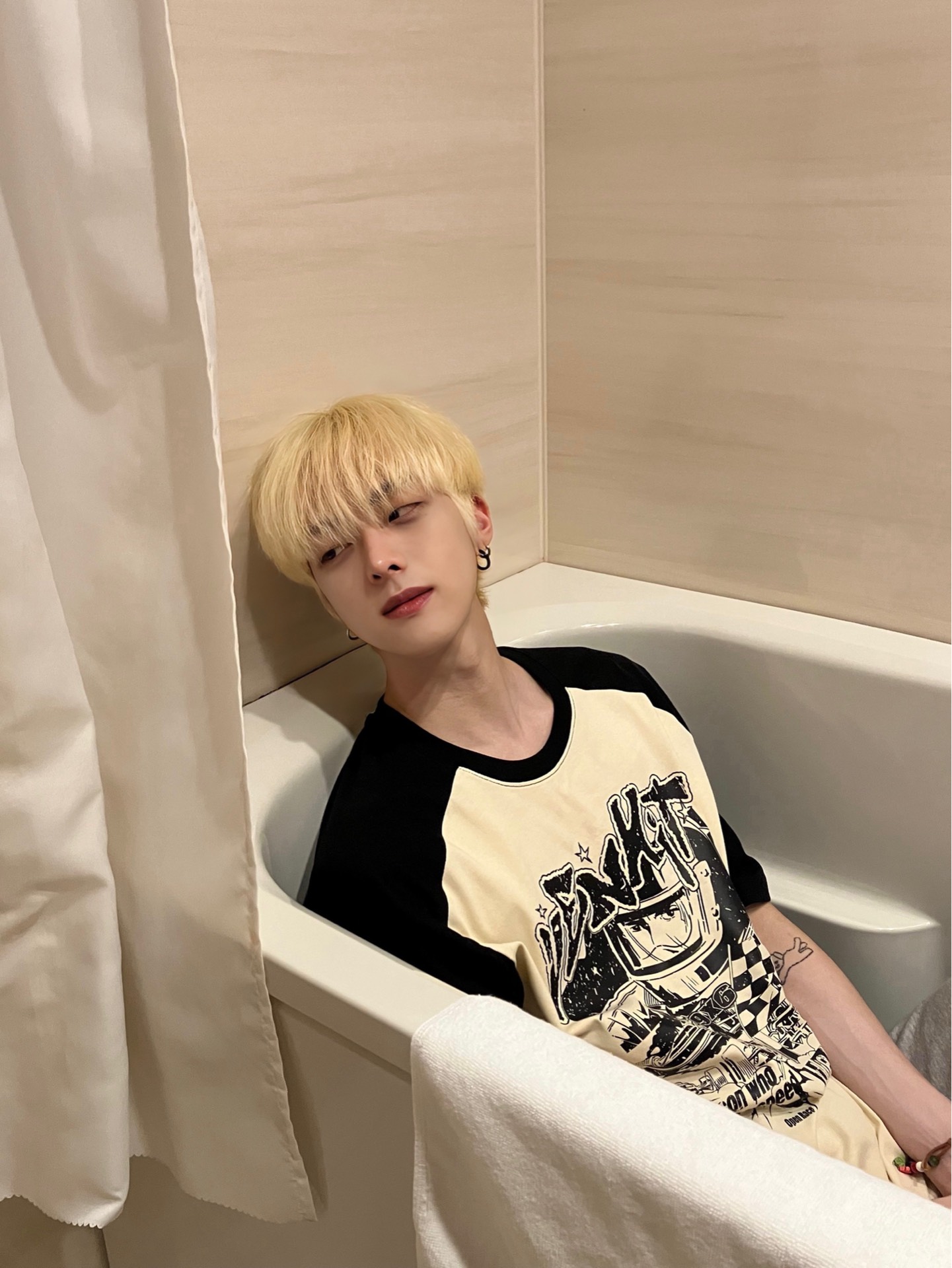 신입) 감 성 라 이 브