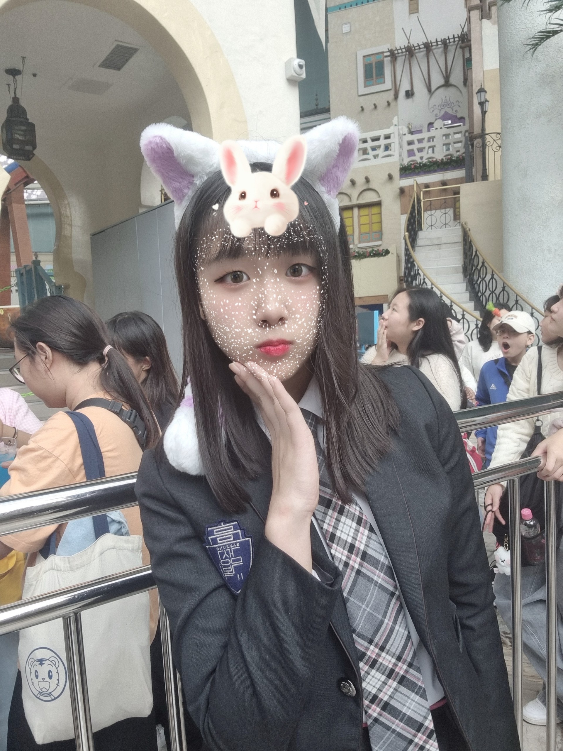 친해지기 쉬운데 올래 ?!