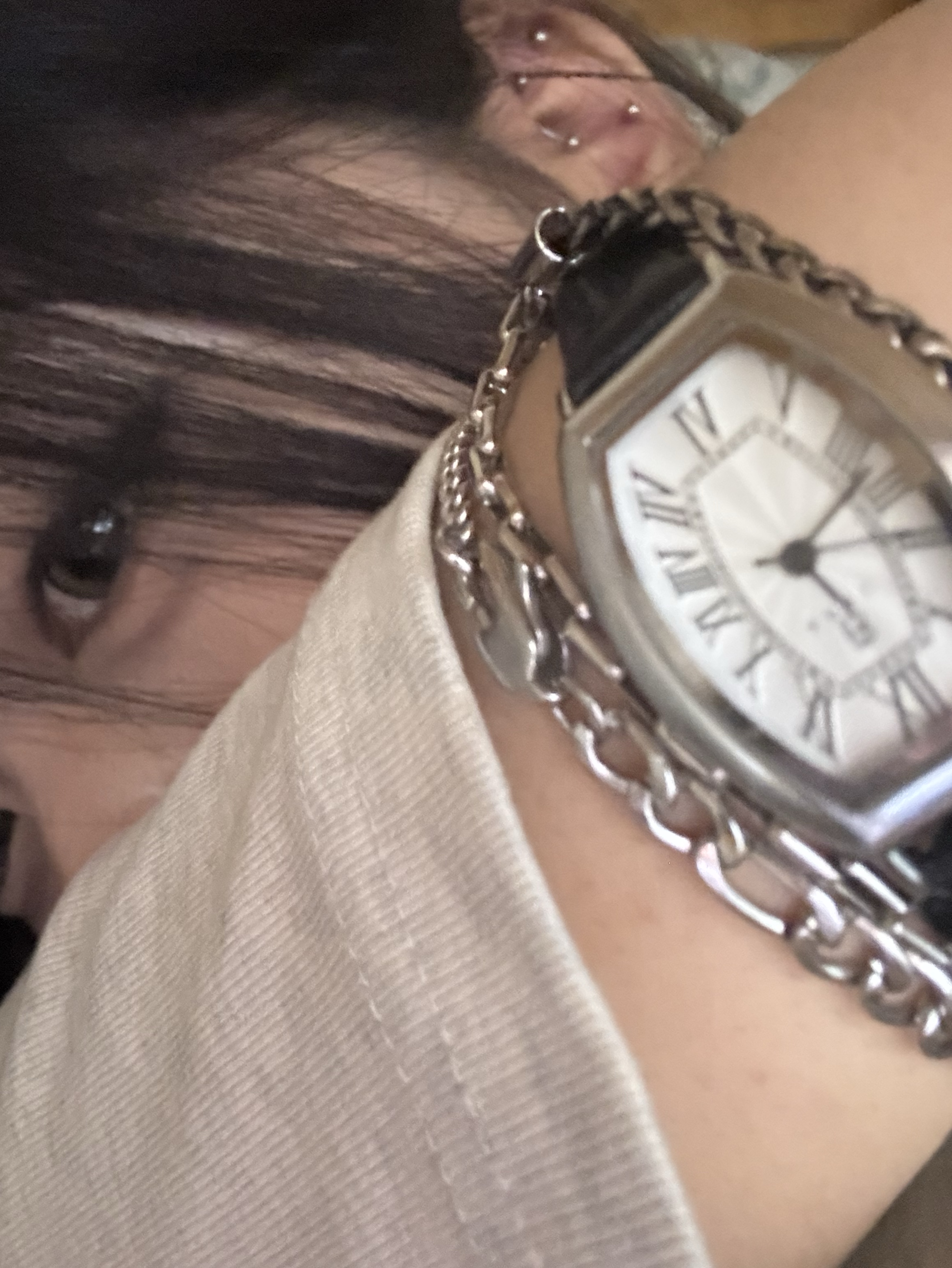 아니 근데 일단 한번 들어봐봐