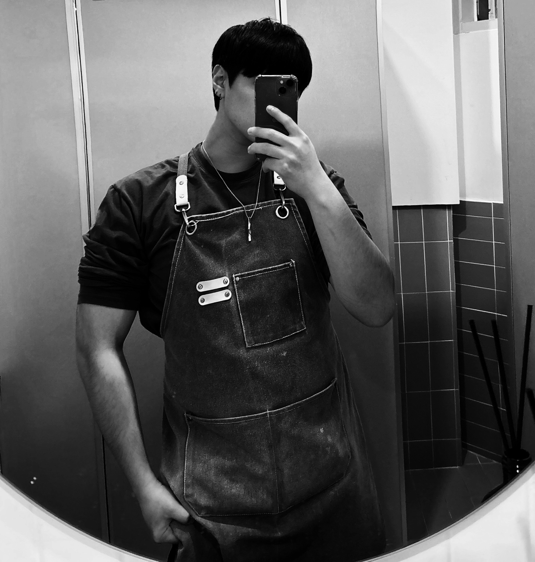 일하다 화나는데 돈이 없음을 깨닫고,