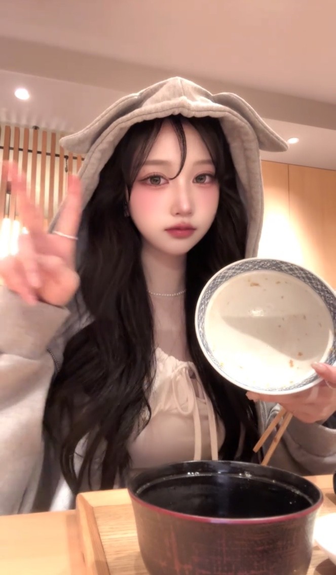 저녁시간의 그녀 ❤️‍🩹