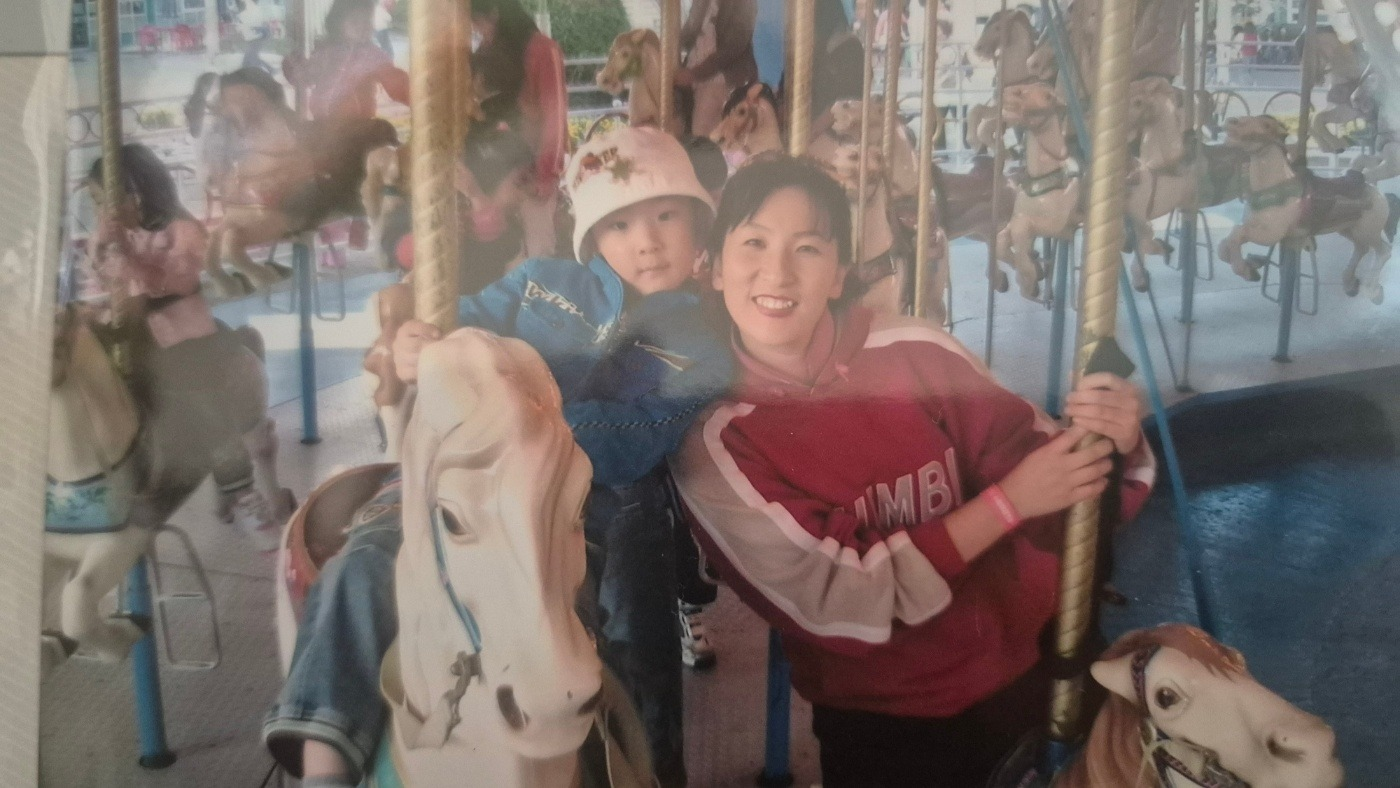 사탕주는 누나 따라가라고?