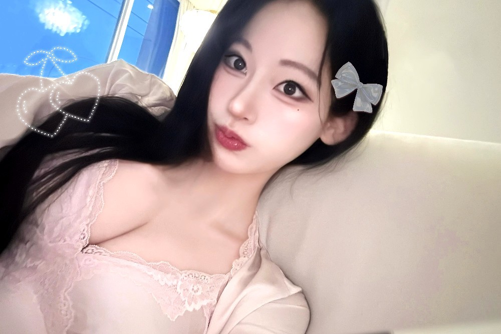미 소 녀 . . . ♡