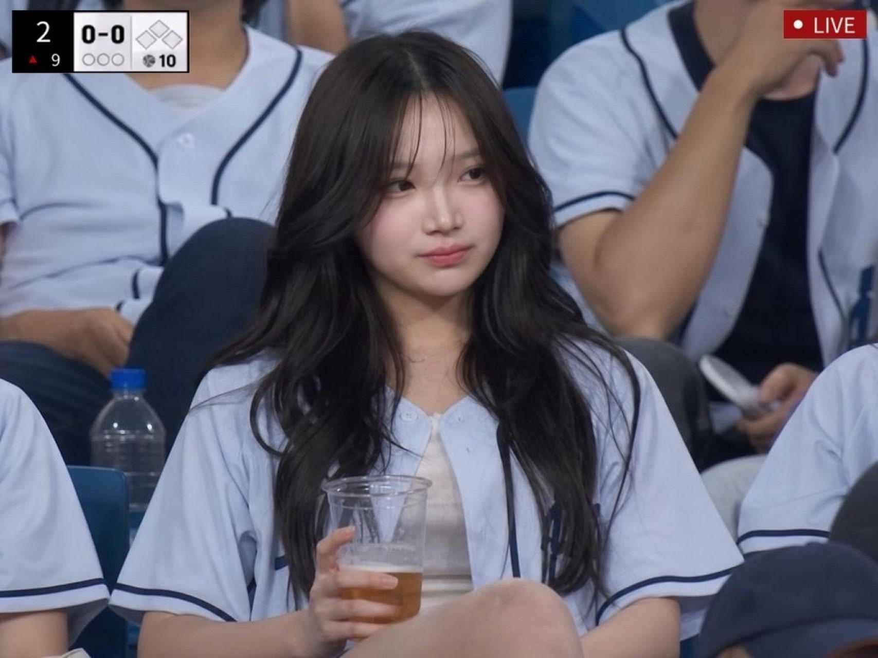 혼자 노래 부르는..!