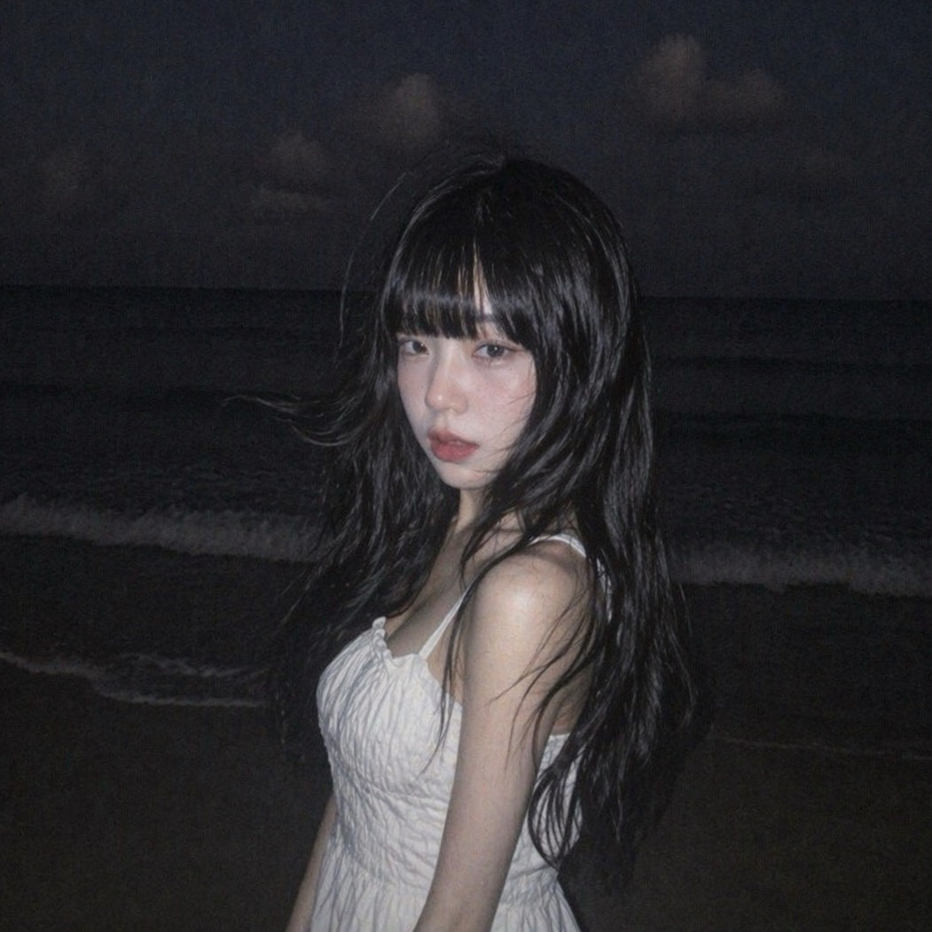 자야되는데..