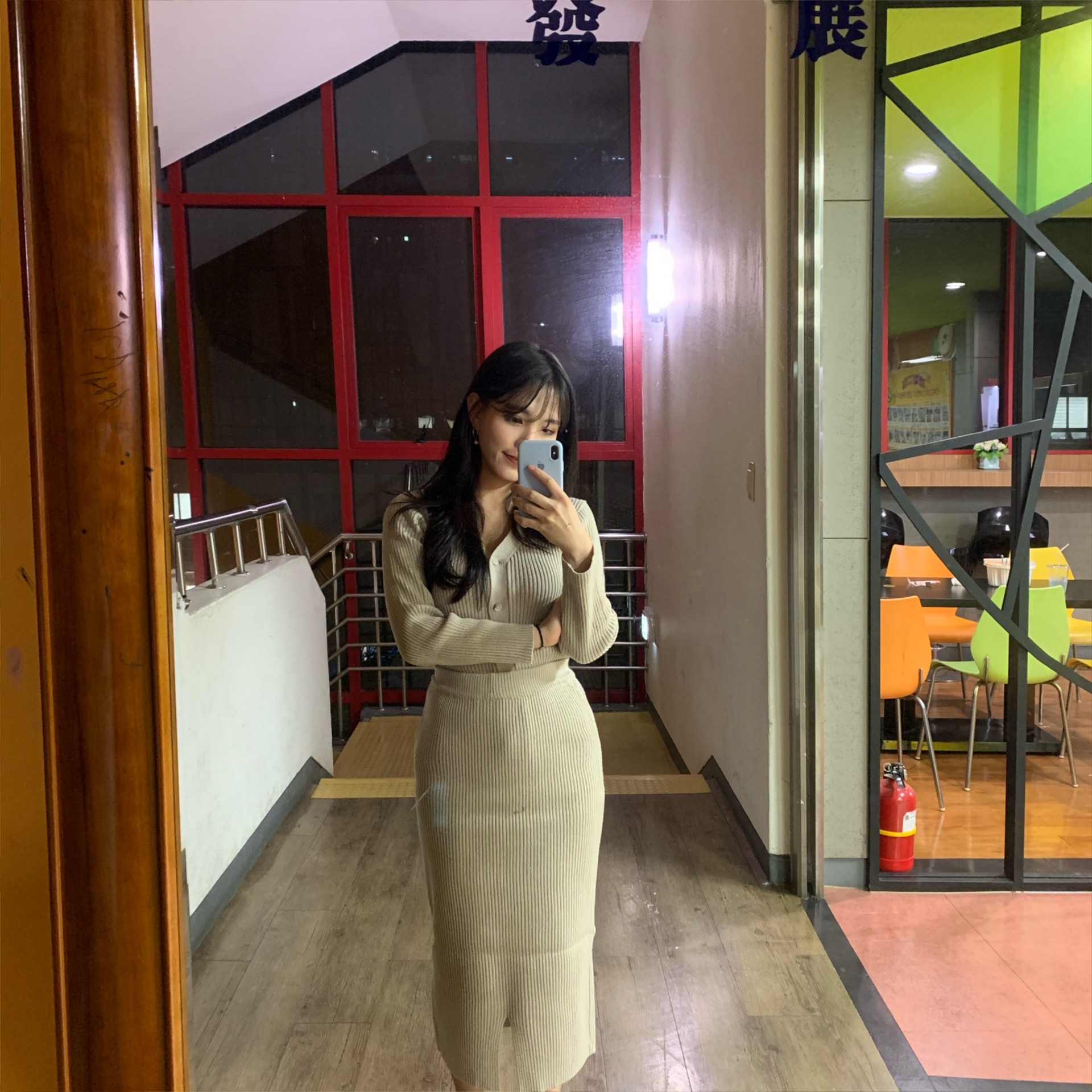 퇴폐미 ; 퇴근길 폐인된 미친사람들