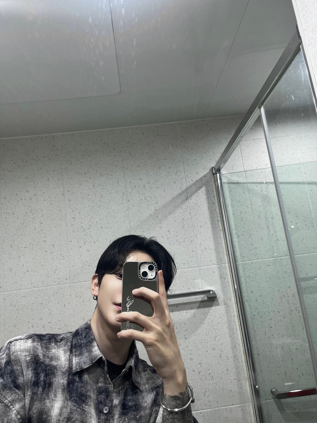 아무도 모르게