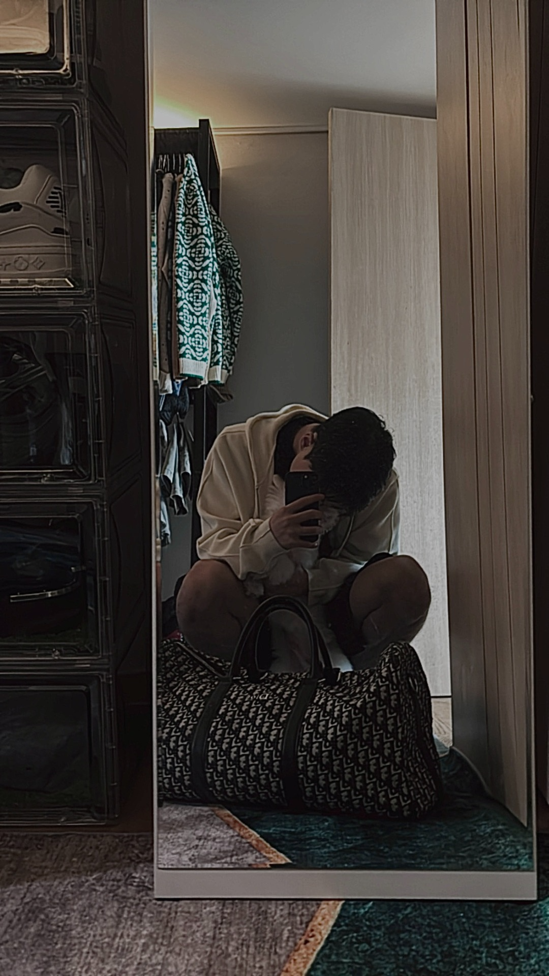 나 보러 와