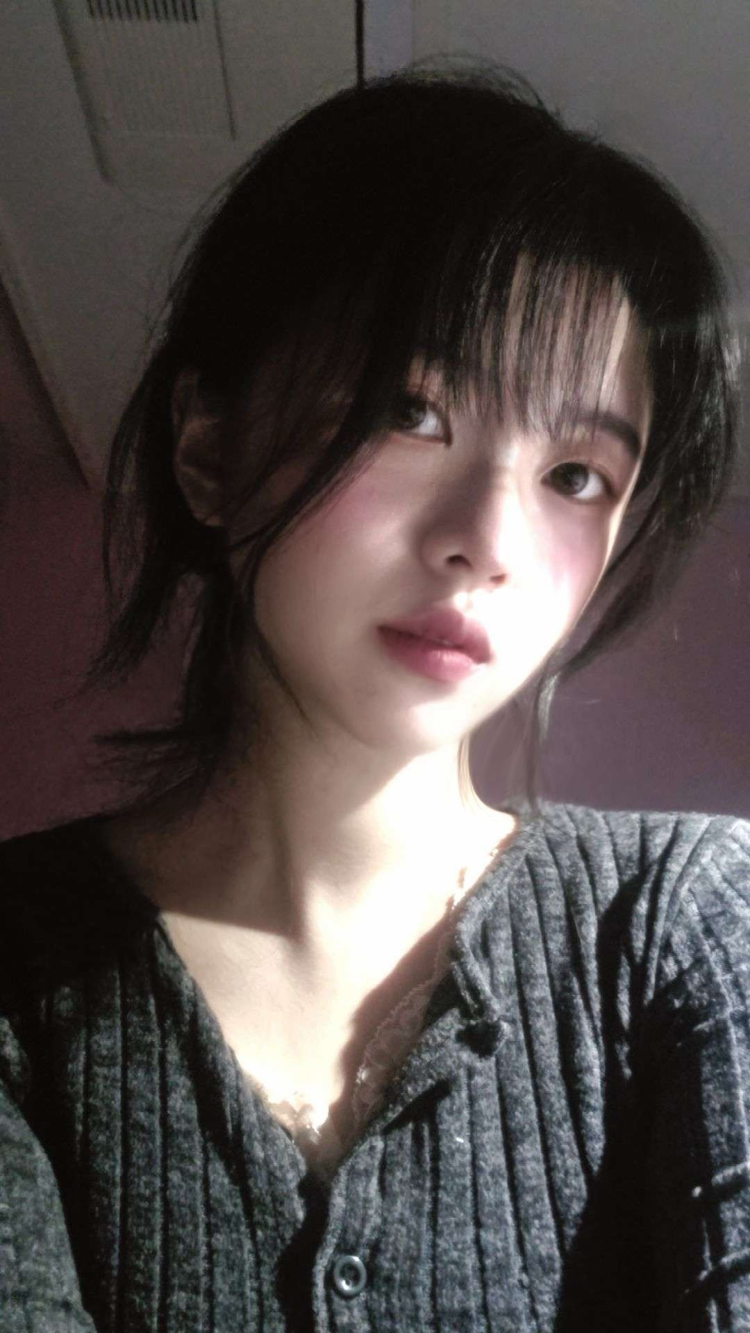 ❝ 하나도 안 변했네. ❞