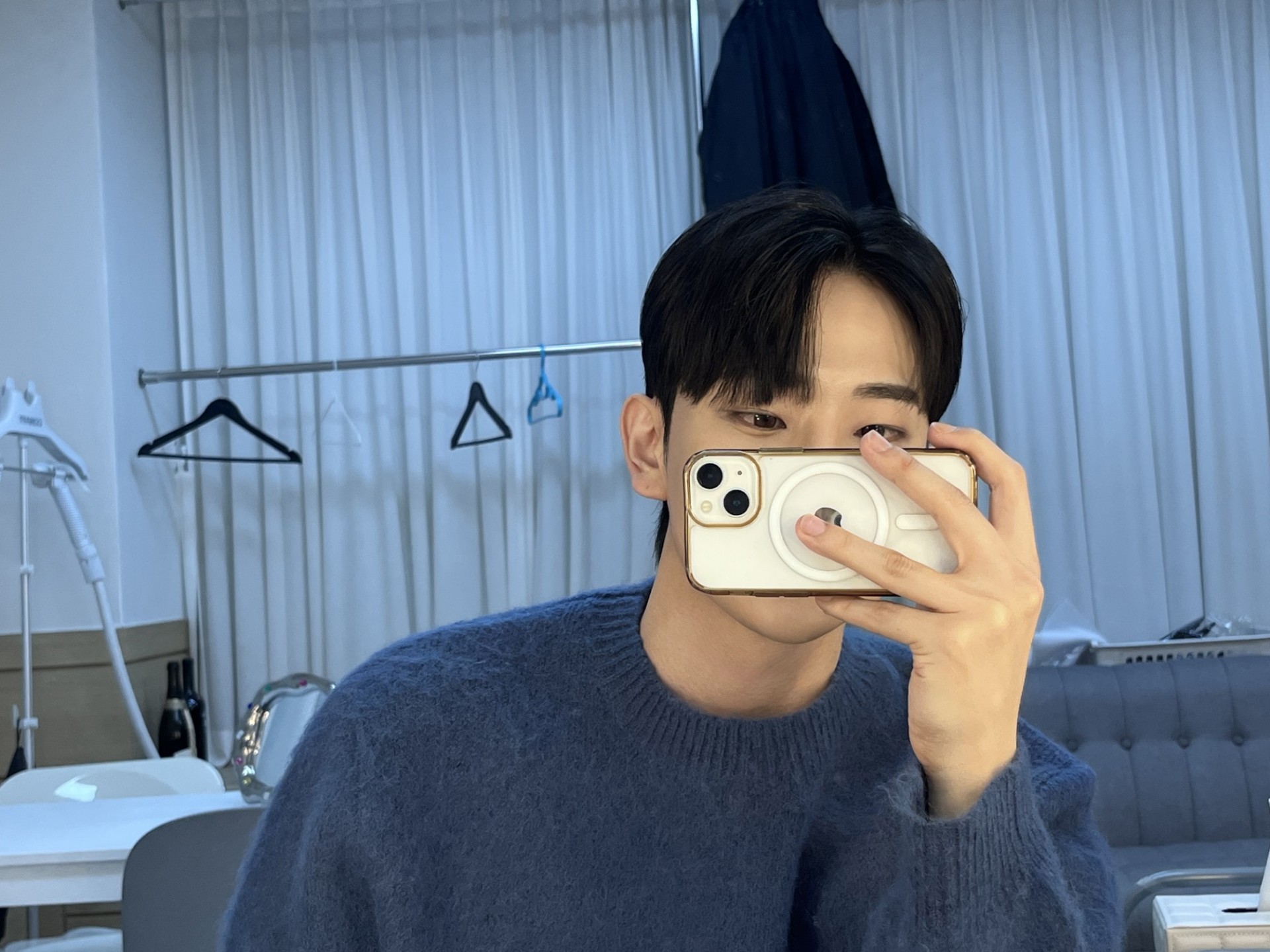 아무도 모르게