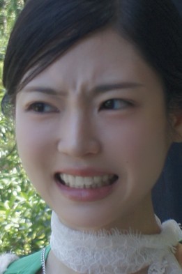 나랑 좀 더 뒹굴거려