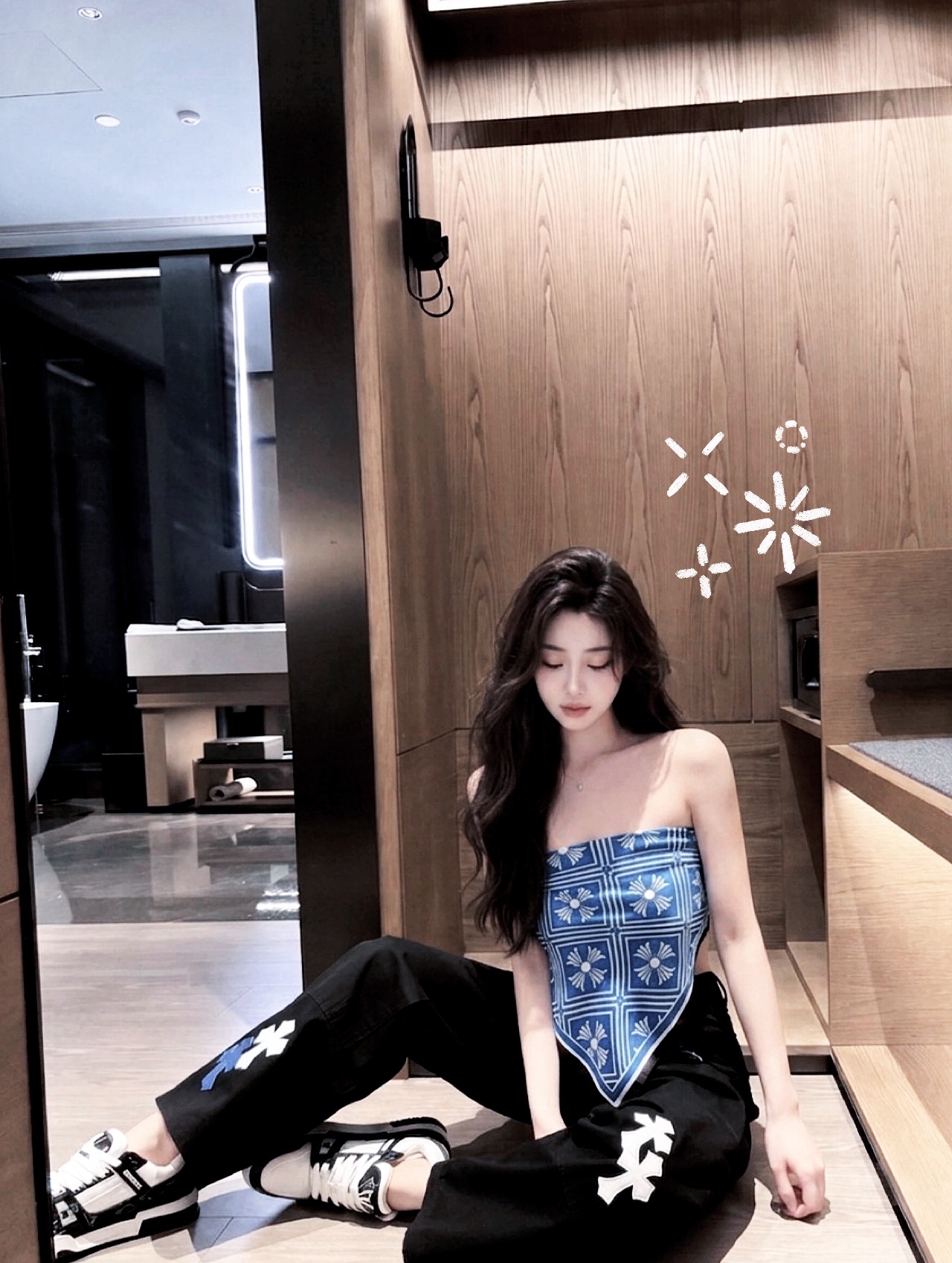 주말 낮인데... 켰어 모할까