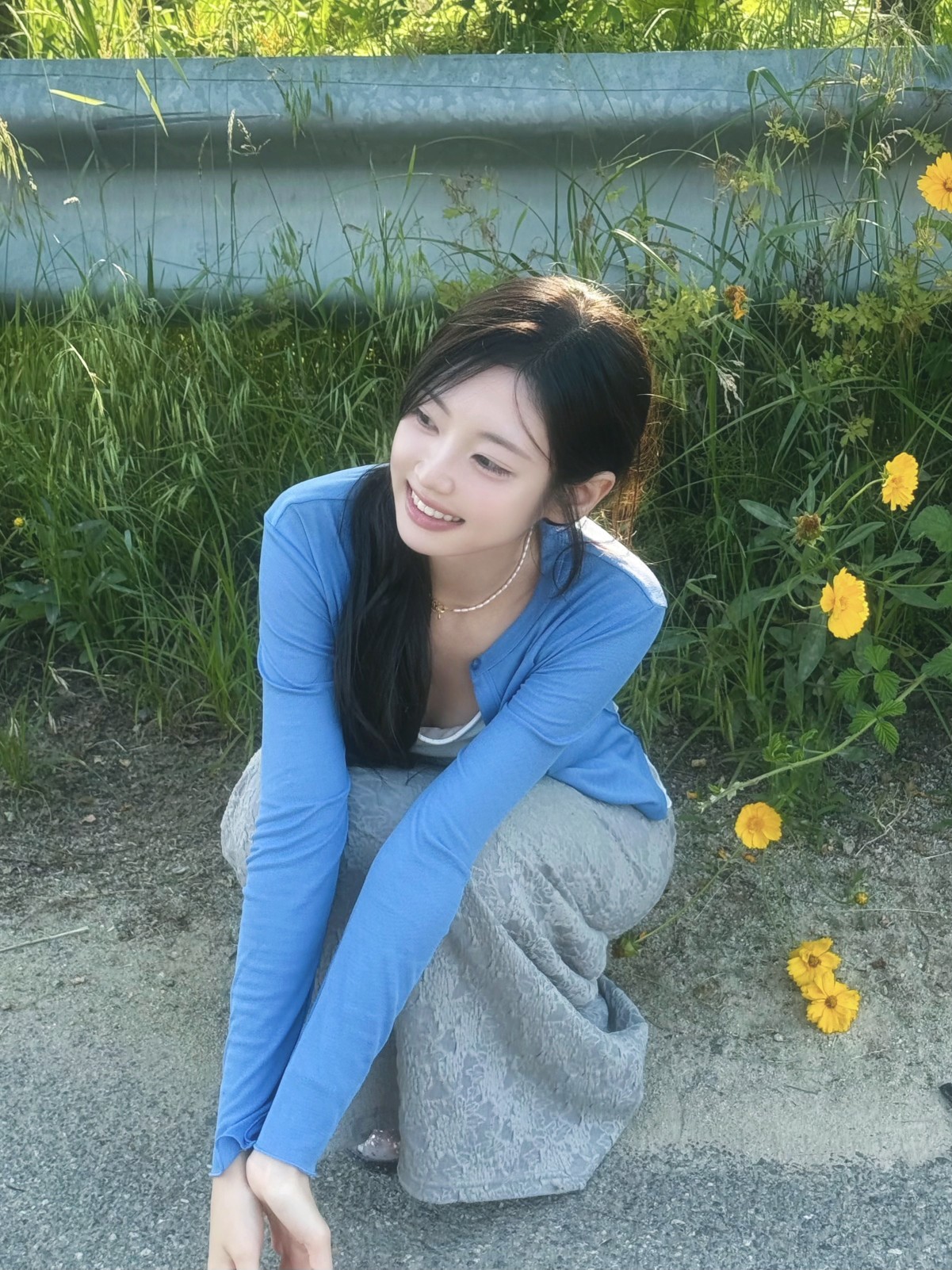 나랑 좀 더 뒹굴거려