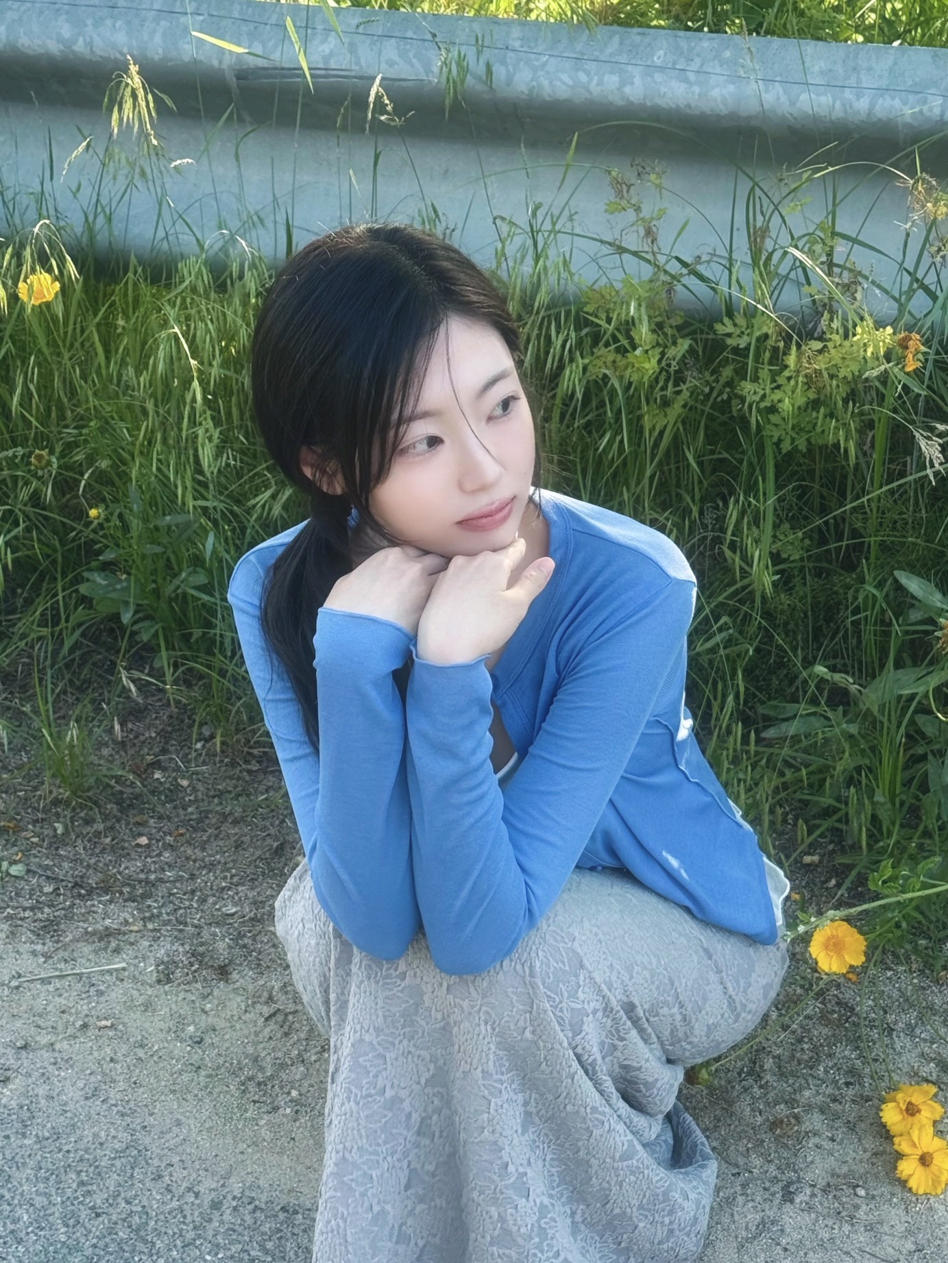 나랑 좀 더 뒹굴거려