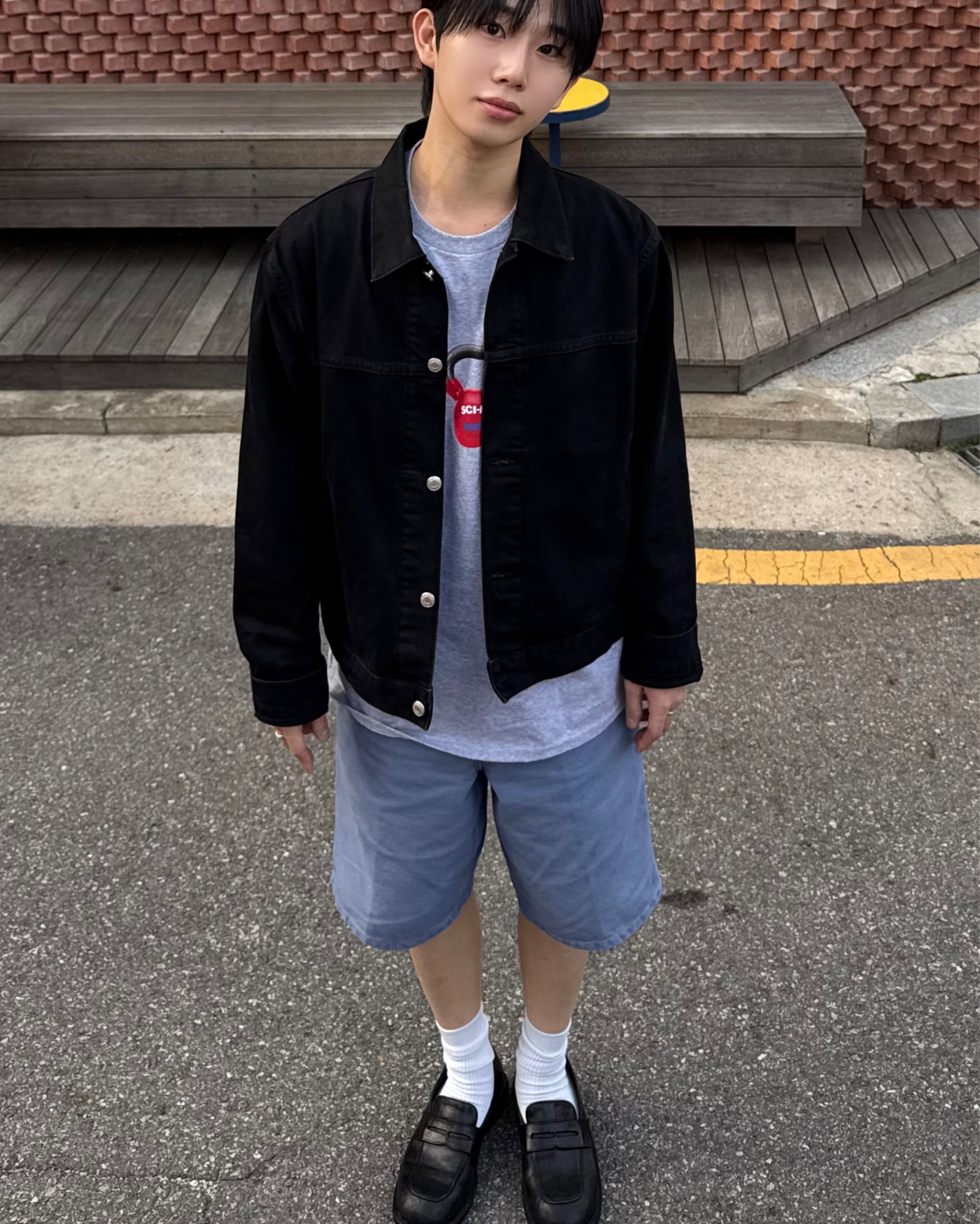 내일은 휴일😳