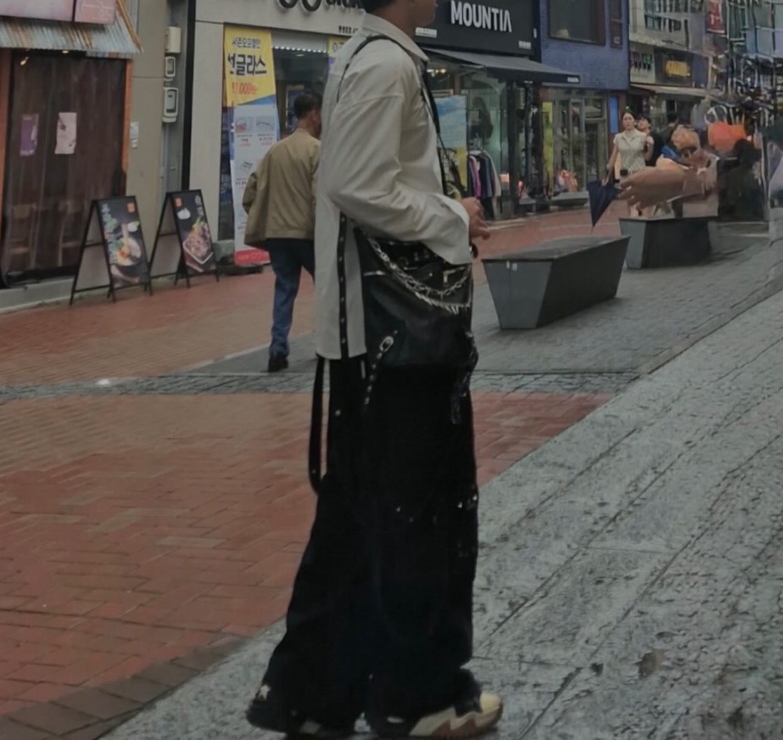 눈 마주쳤잖아요 어딜 도망가요