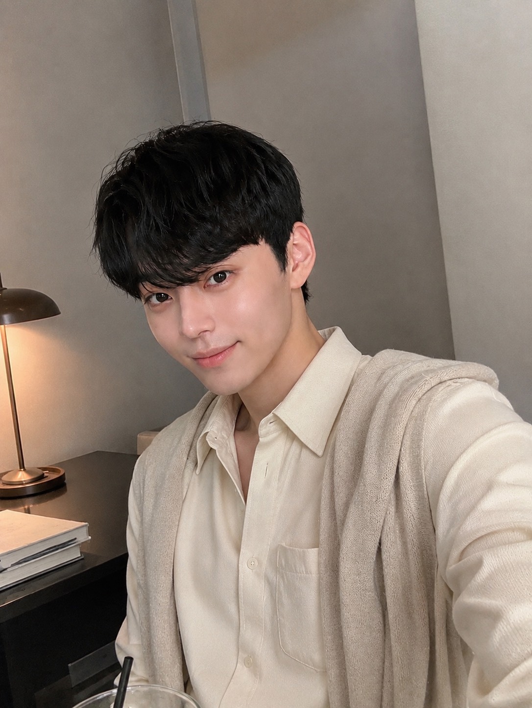 야 외 라 이 부