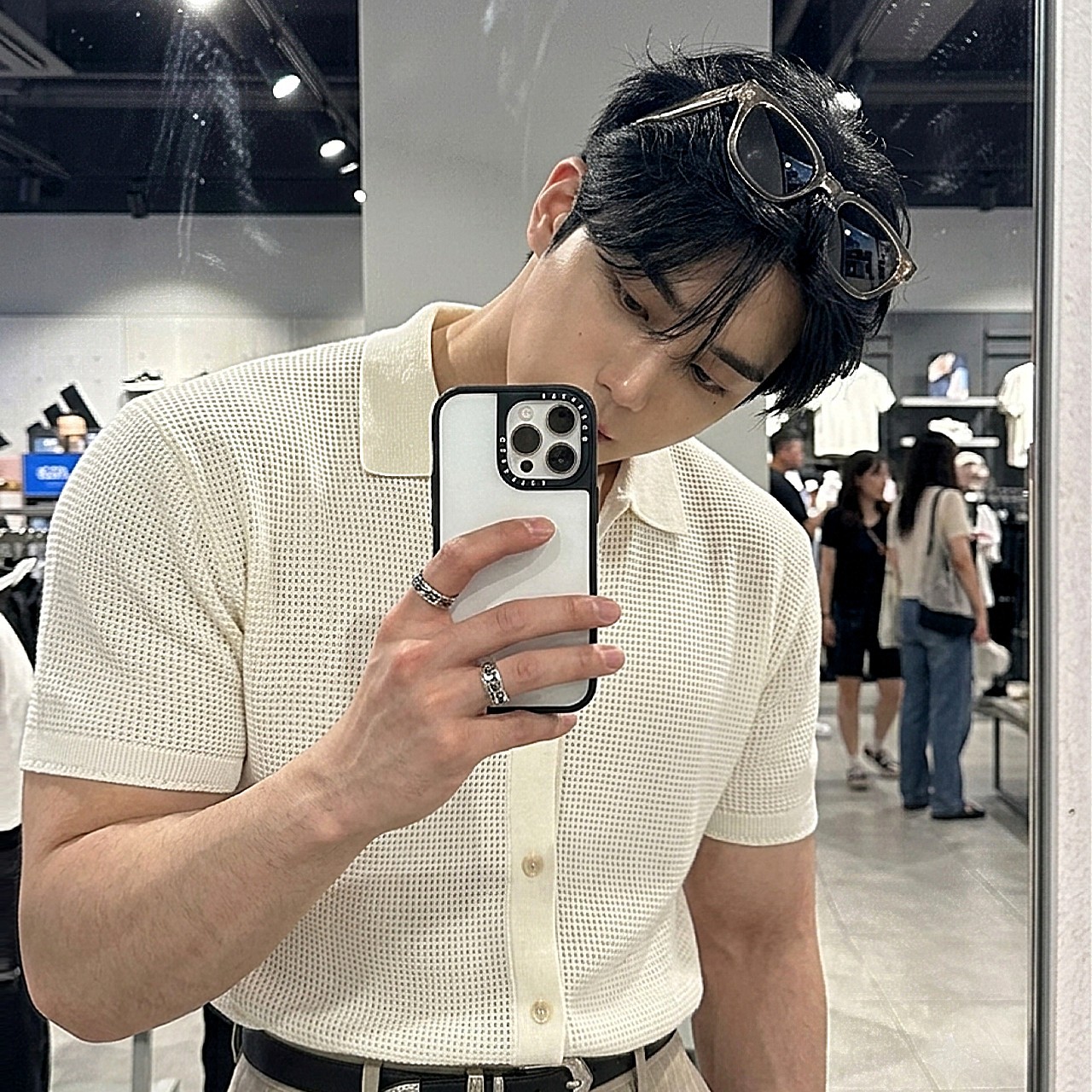 오늘도,  사주타로는 요깁니닷 🥤