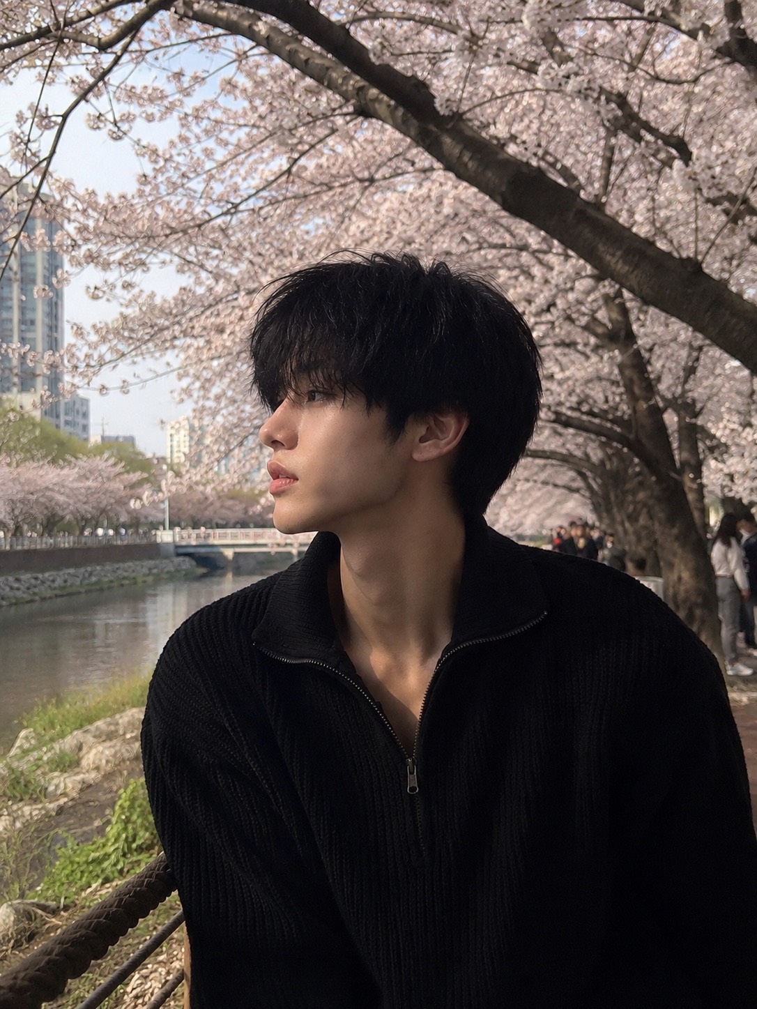 스푼에 이쁜여자 여기서 정모 중