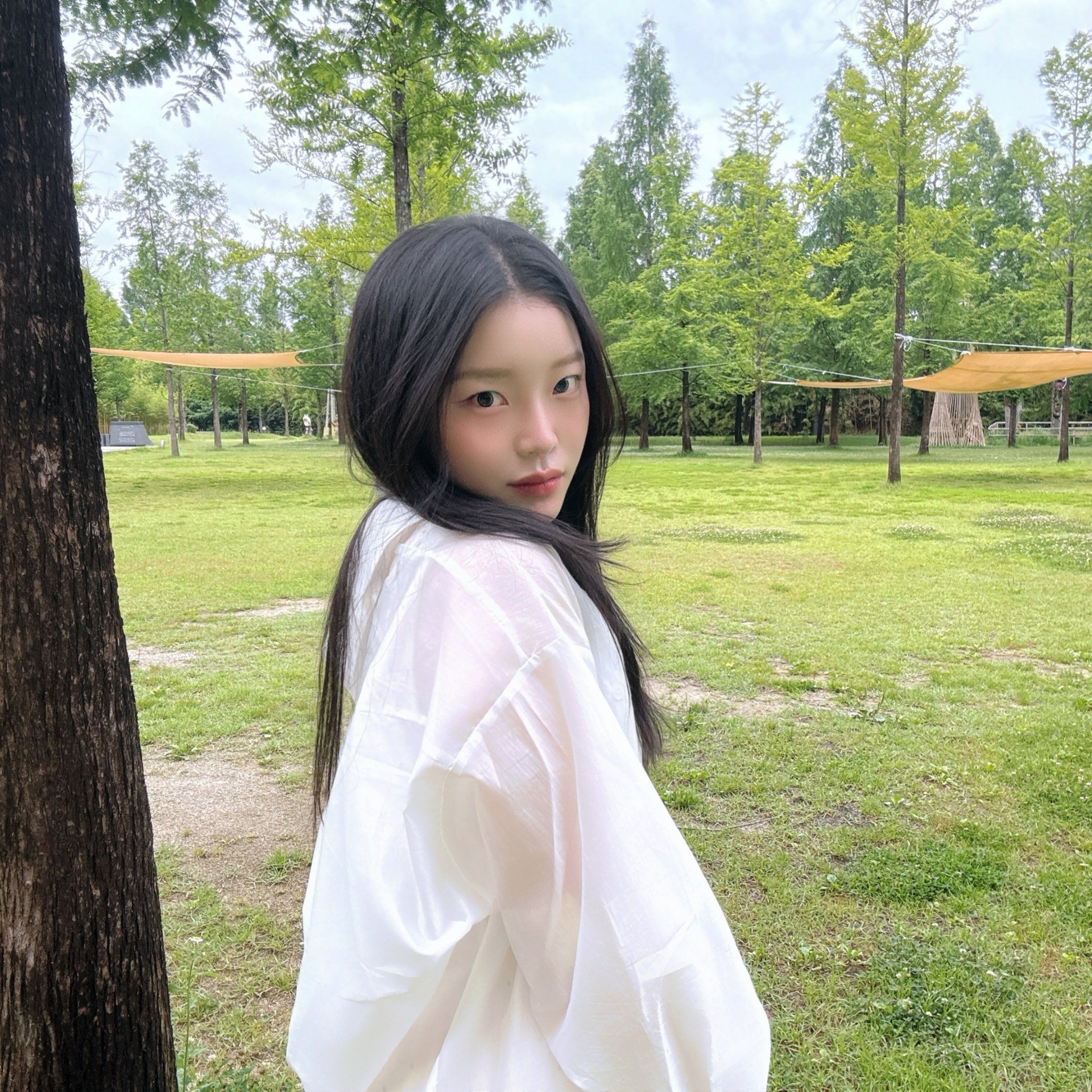 푸른 돛단배에  내 맘을 띄워서