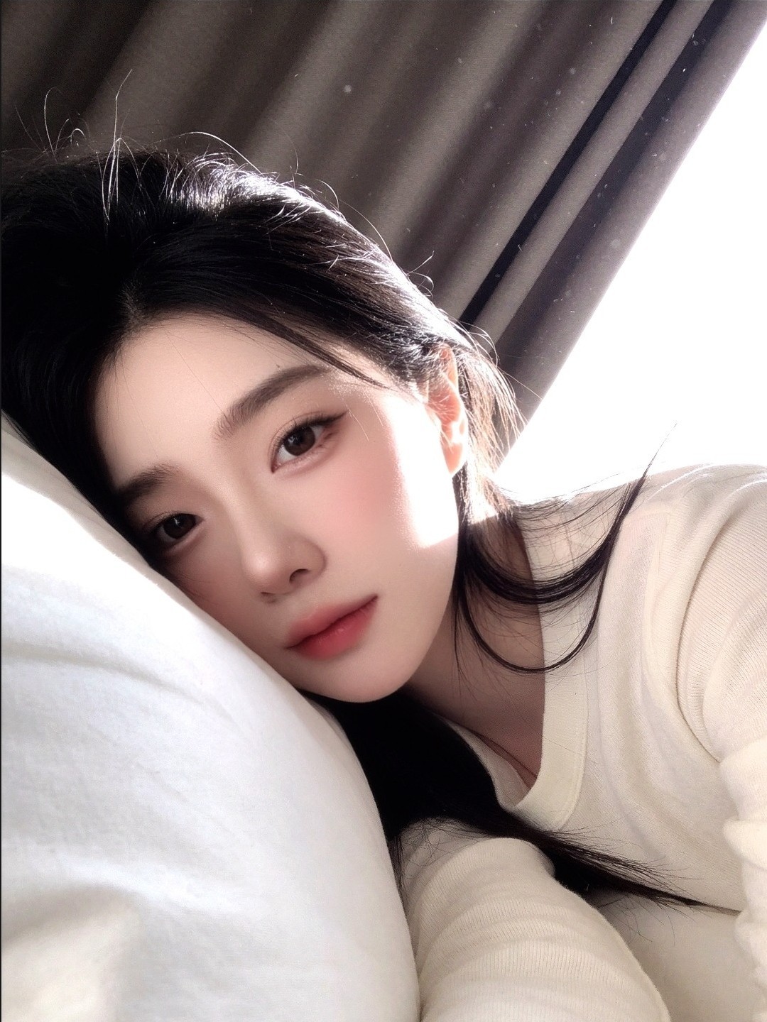 하루에 16시간하는 디제이가 어딨어.