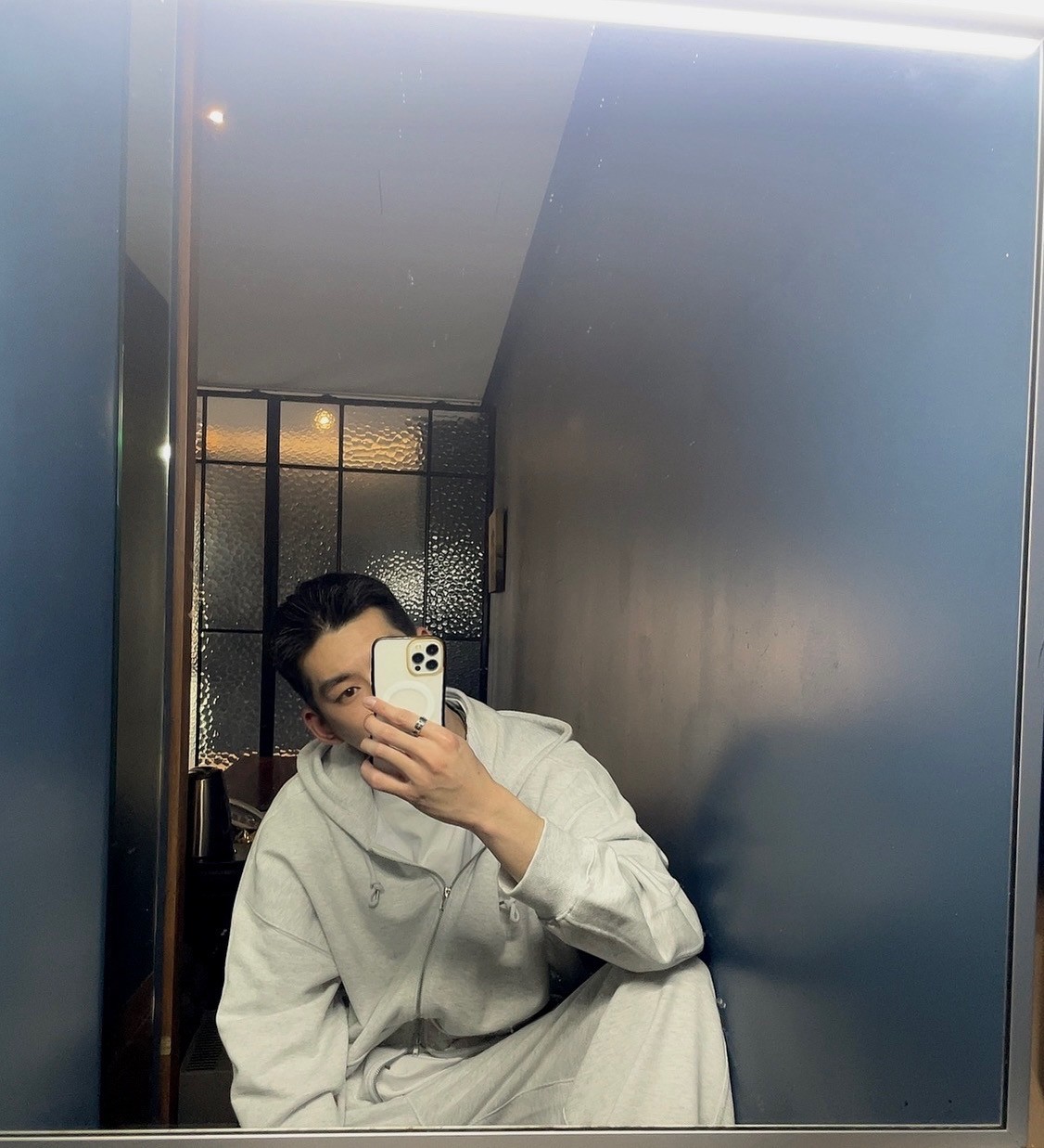 밖은 40도를 훌쩍 넘기고