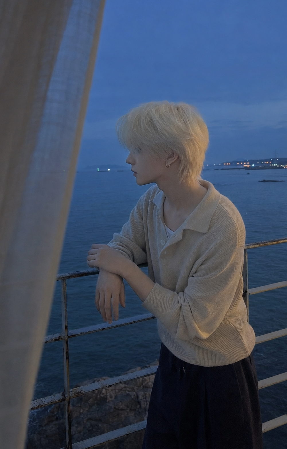 낮이잖아요 ,