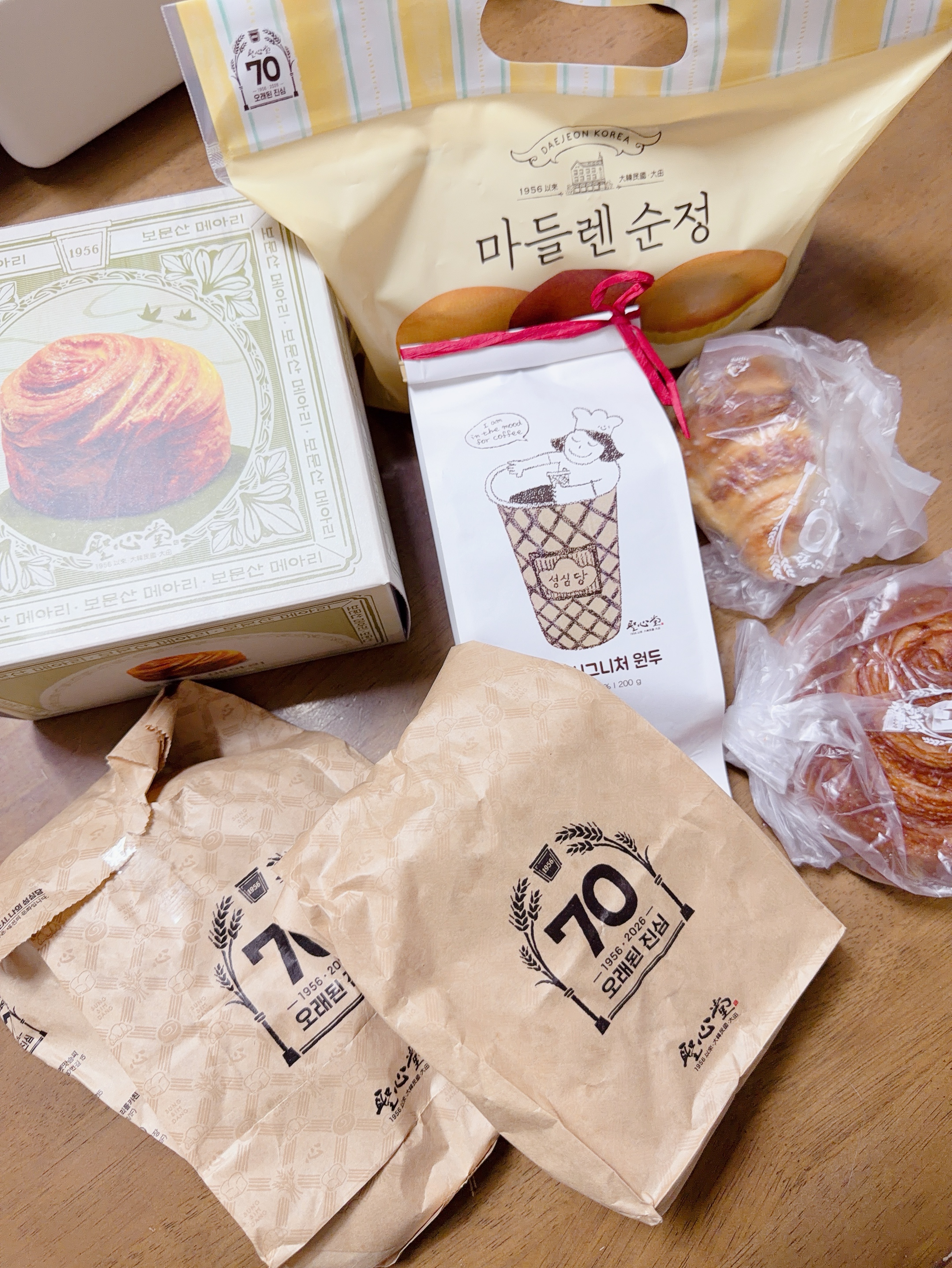 묘운☁️°⊹ 뜻밖의 서점 📖