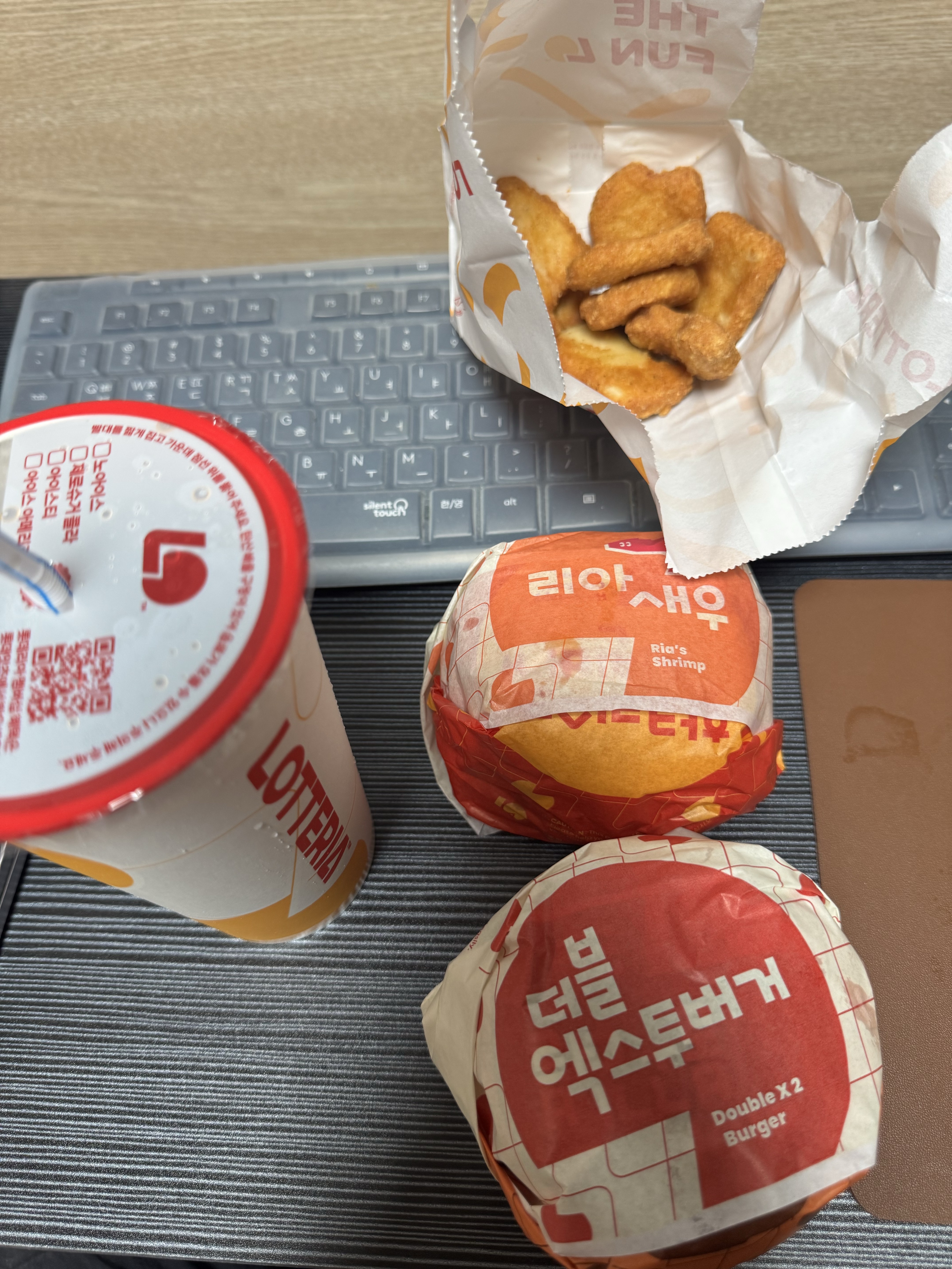 만두와 꺼먹살이들 3040+