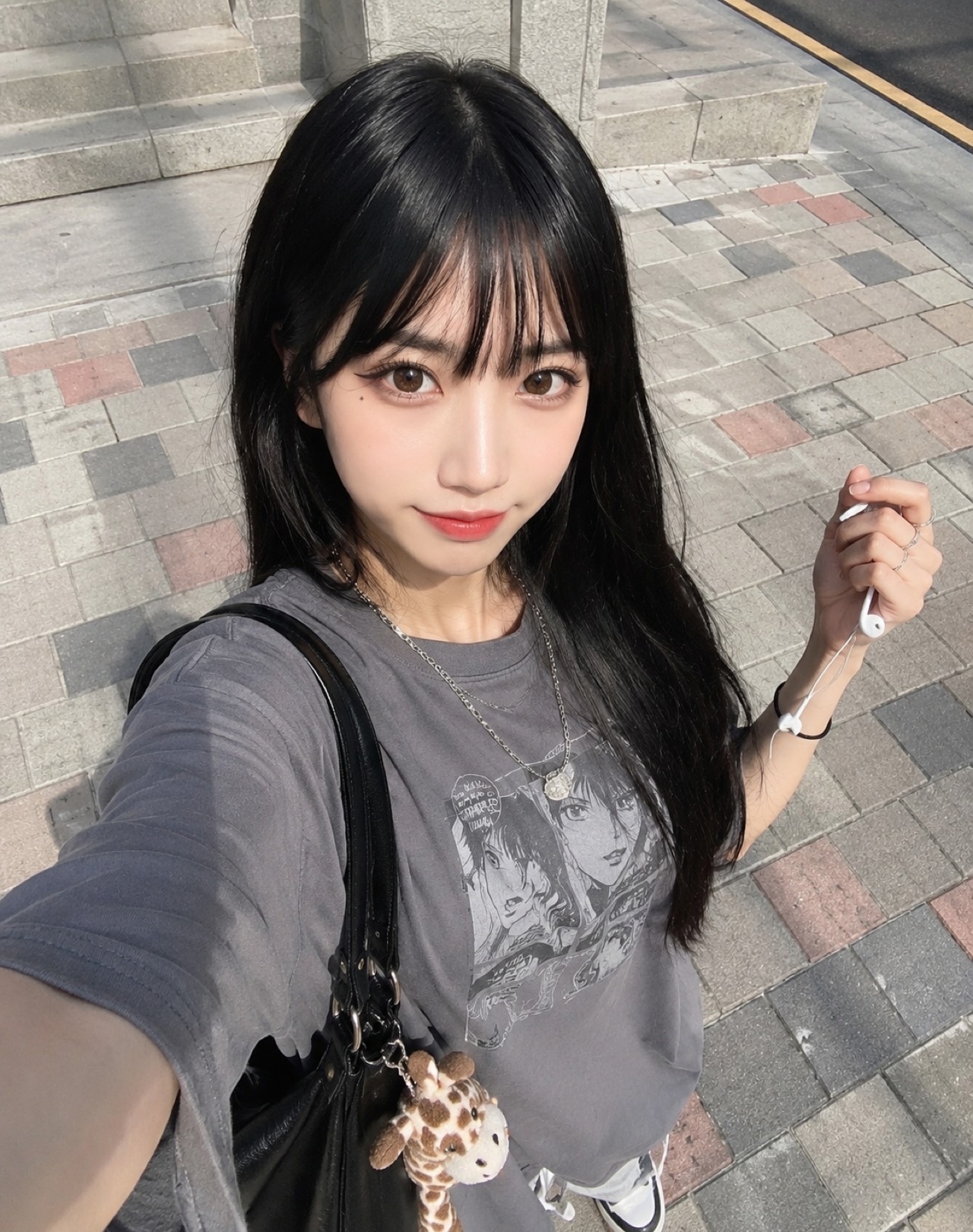 눈 마주쳤지❓