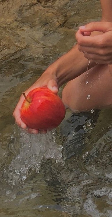 𝘵𝘢𝘴𝘵𝘦 𝘰𝘧 𝘴𝘶𝘮𝘮𝘦𝘳 