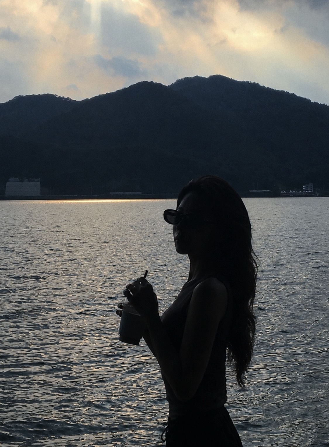같이 놀까 🖤