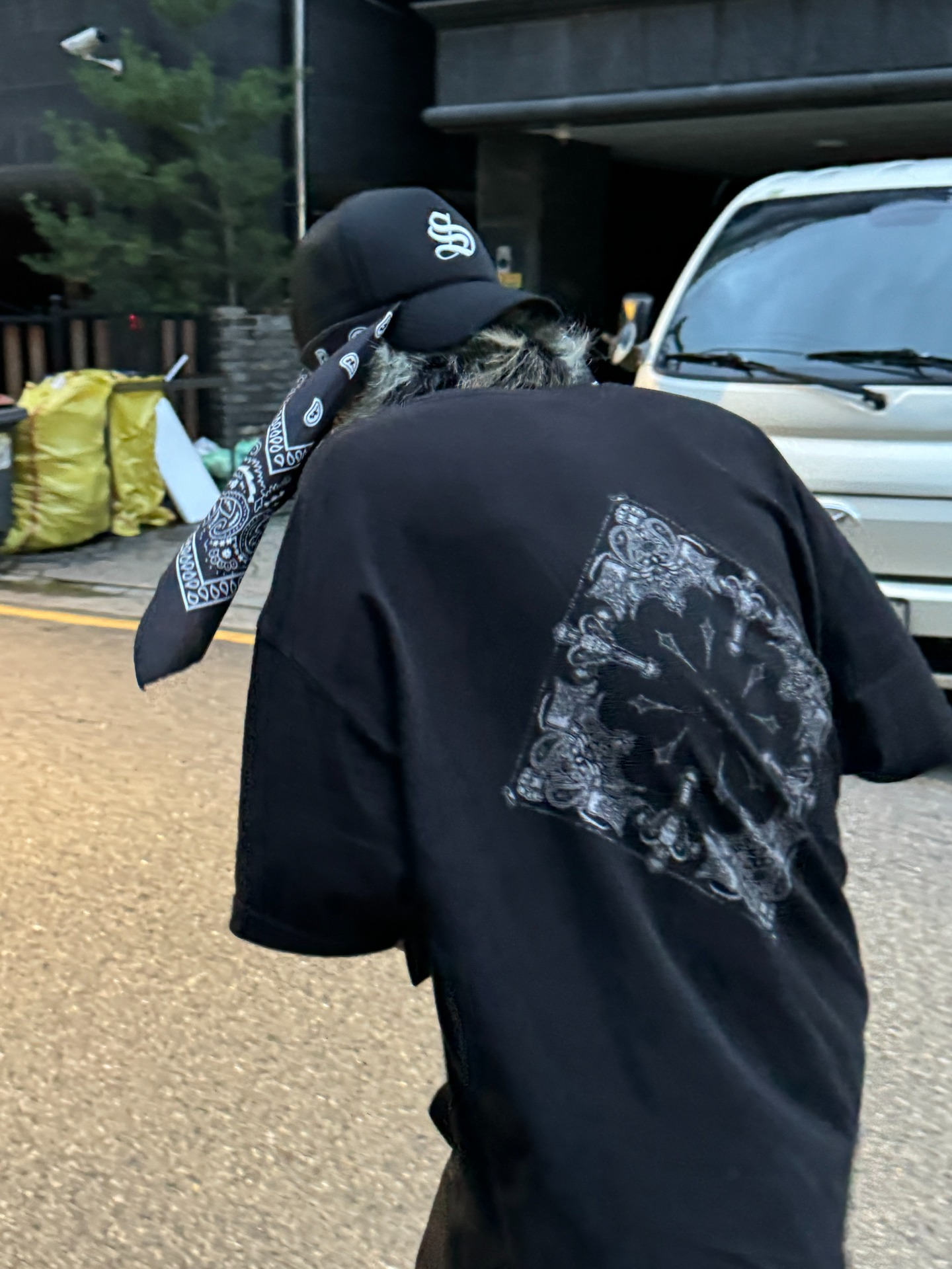 ! 대낮에 이런 노래 괜찮아요?