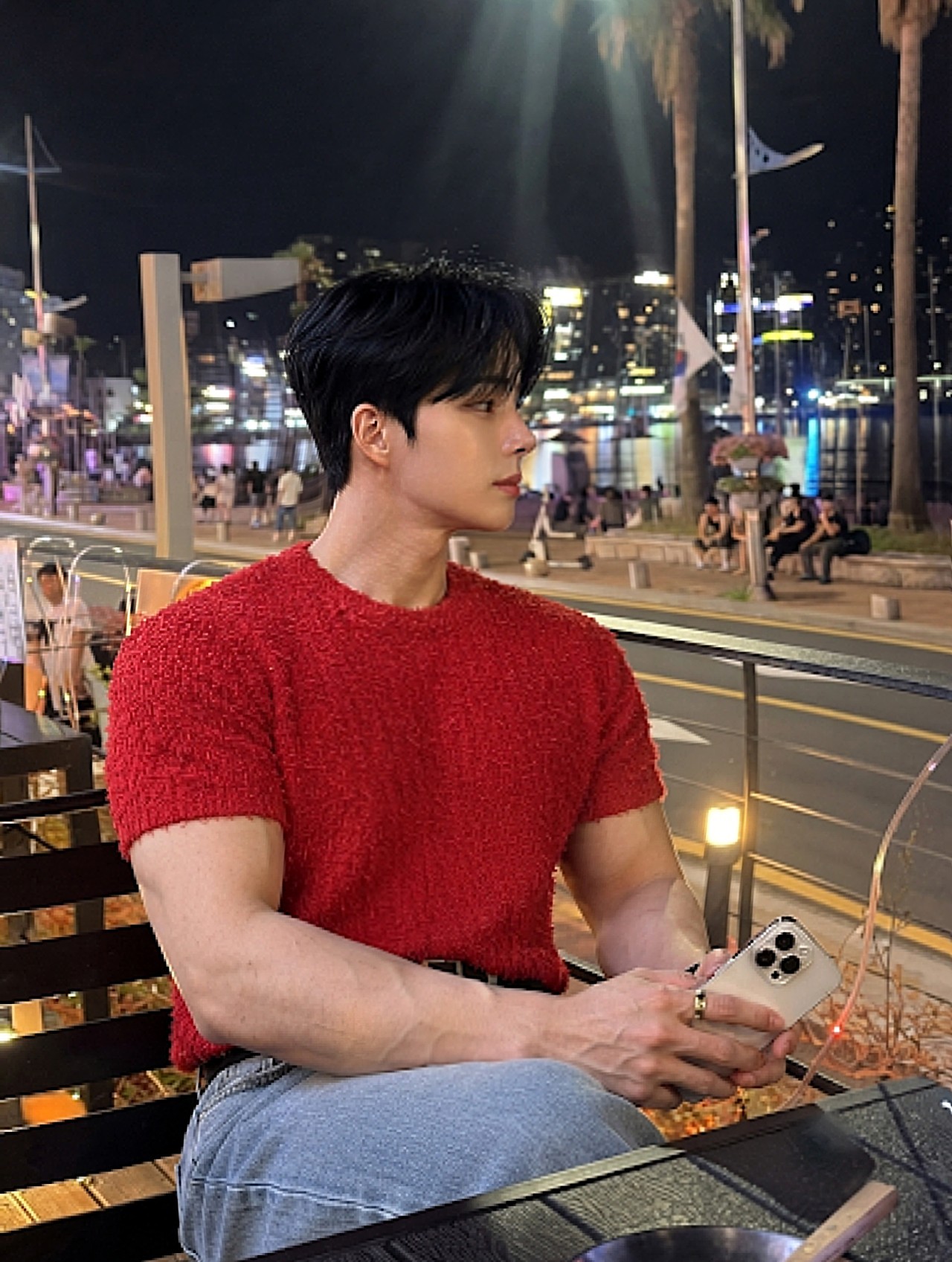 이 밤에 고민이 많으신가요 ?