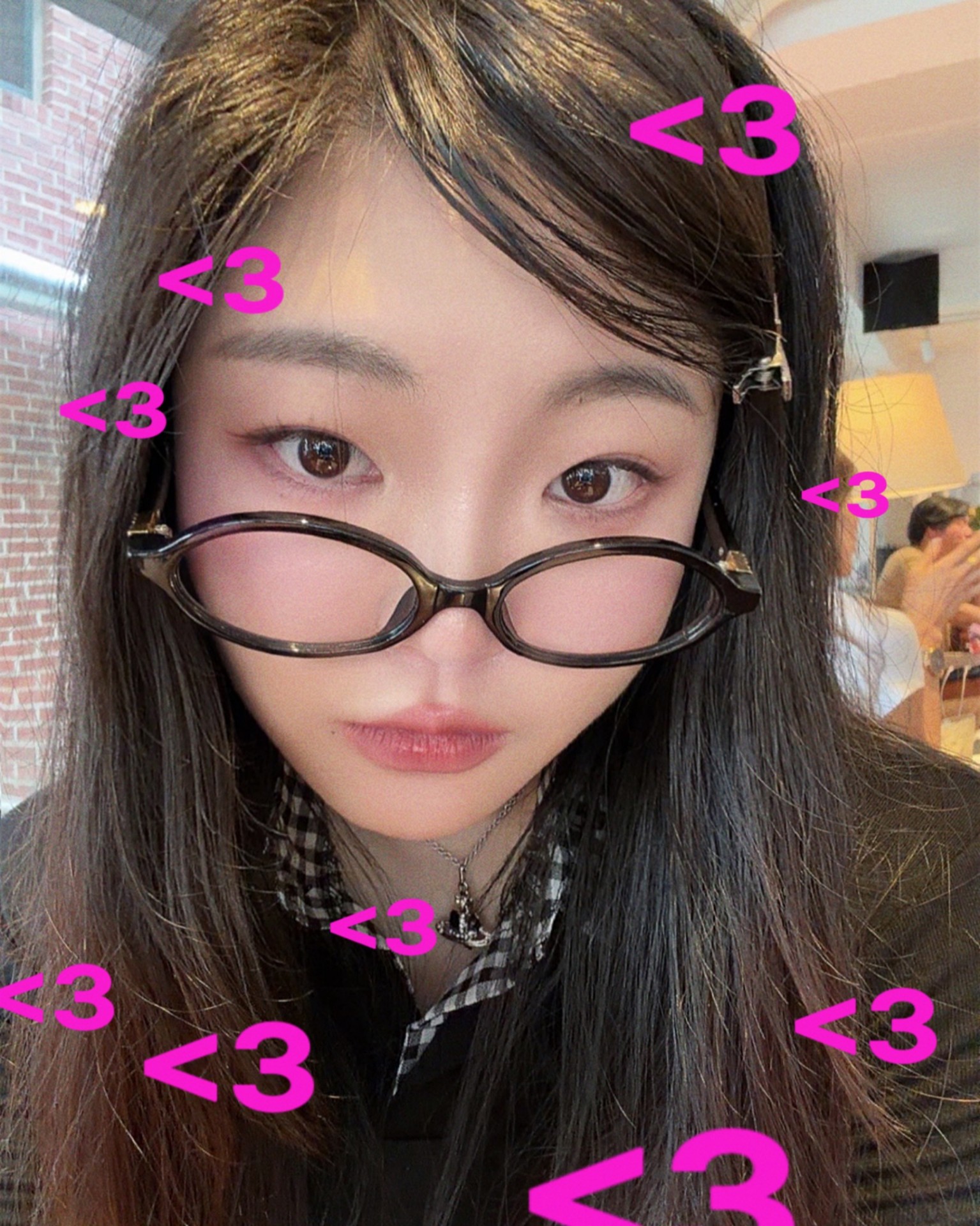 모해 ? 이시간까지 자 ? 미쳐써 ?