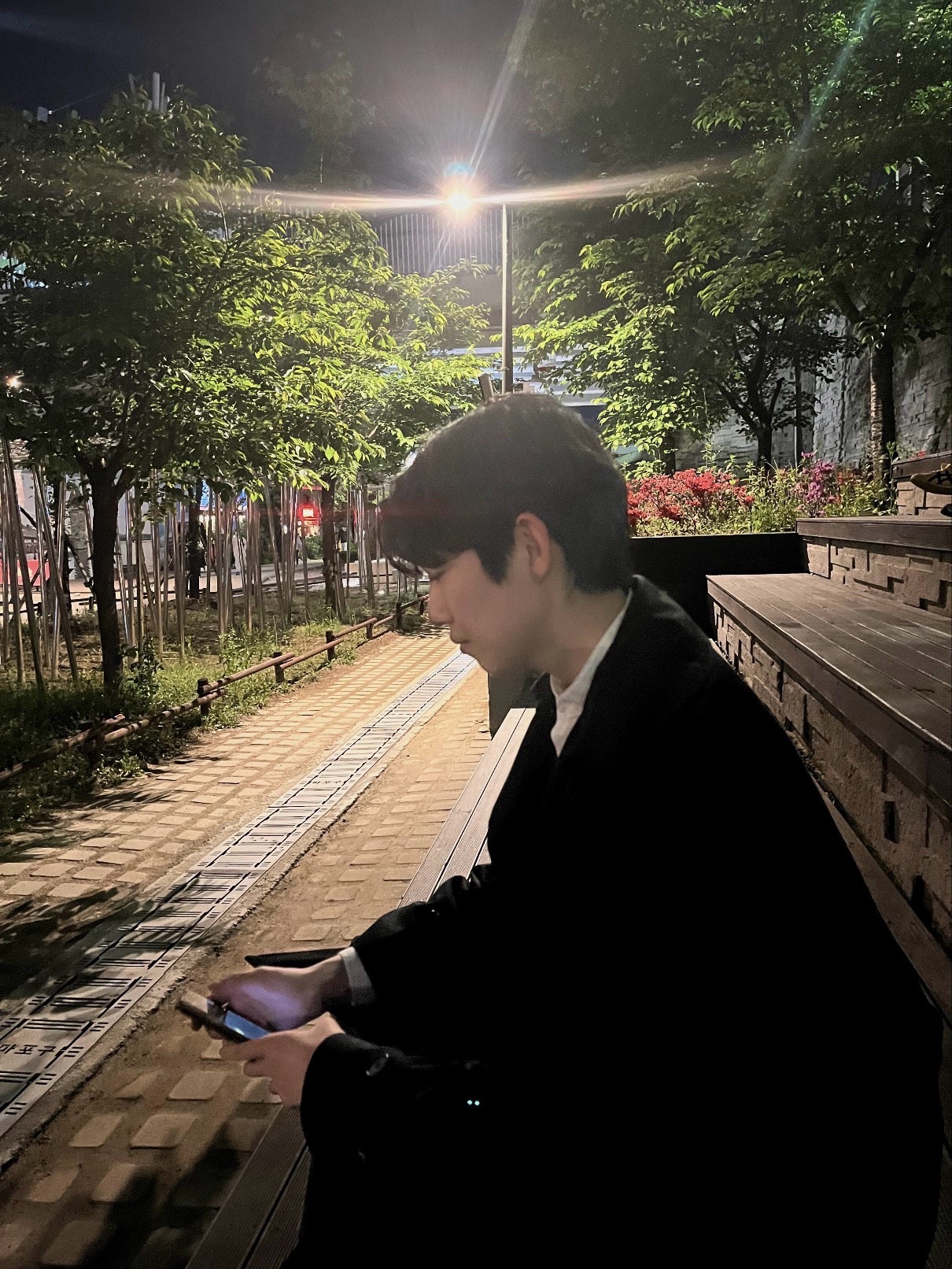 가끔 연락하던 애,