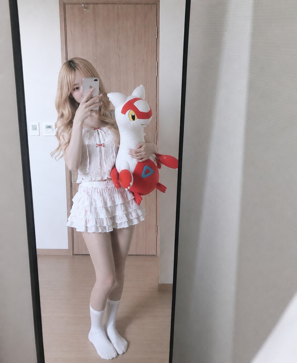 잠깐 여우무당이랑 라콜 할래?