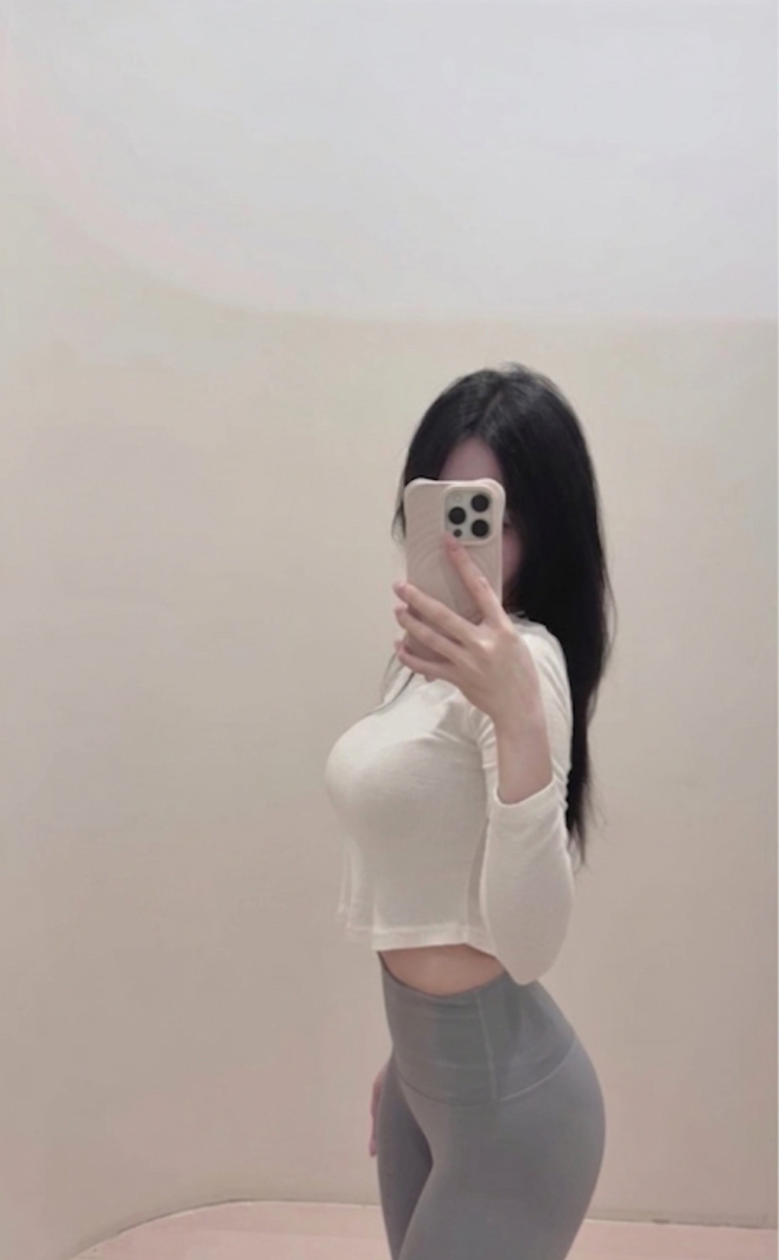 피곤한 여자 등장 