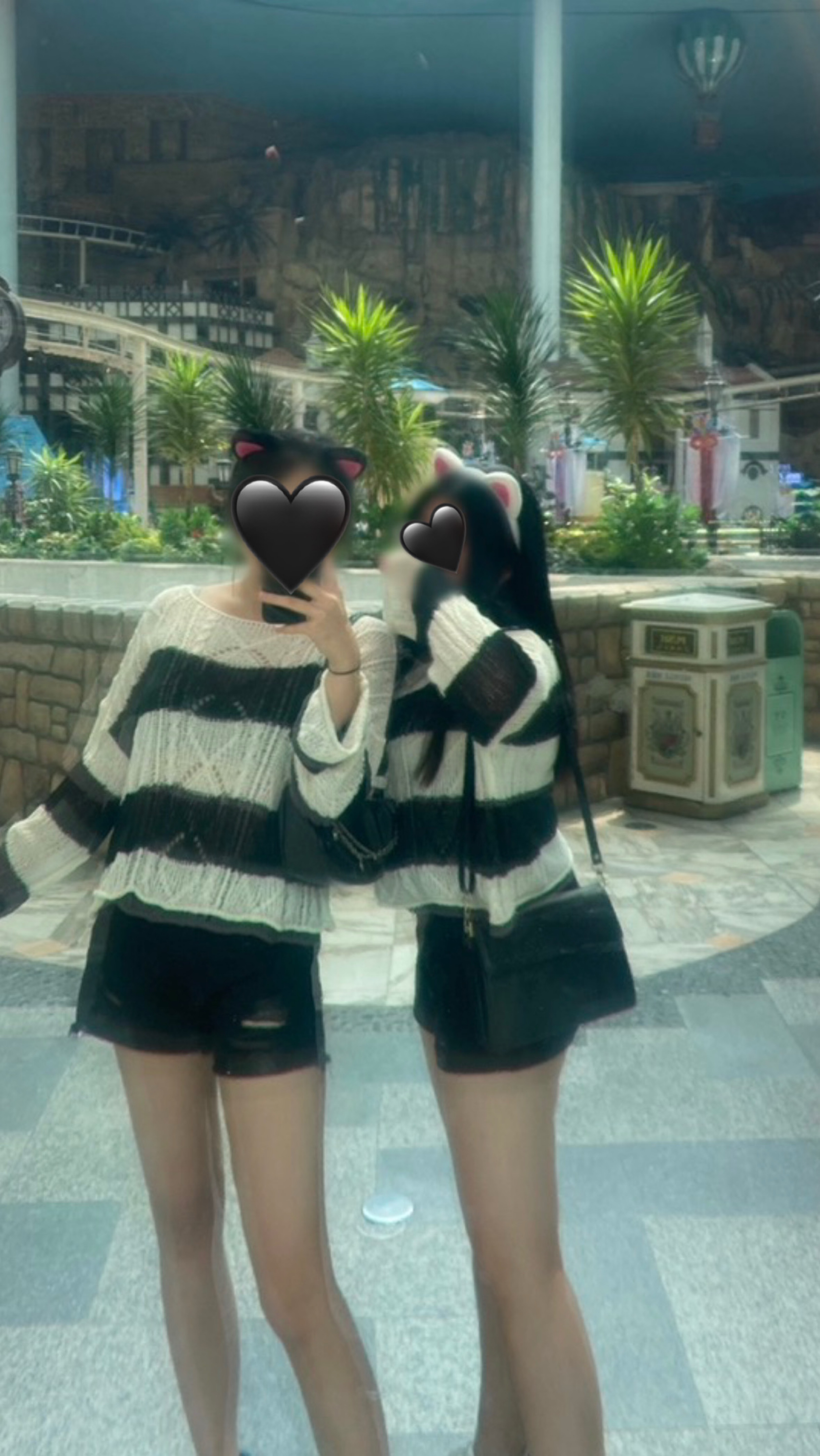 # 달이 예쁘다길래