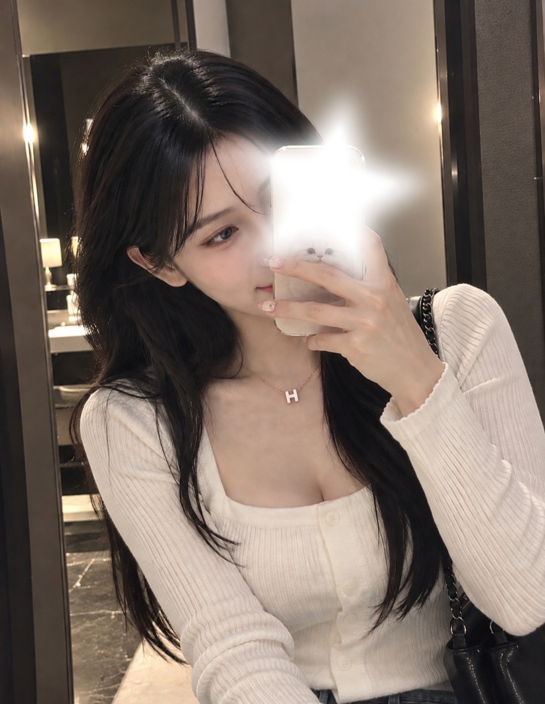 카페에서...☕️🕊