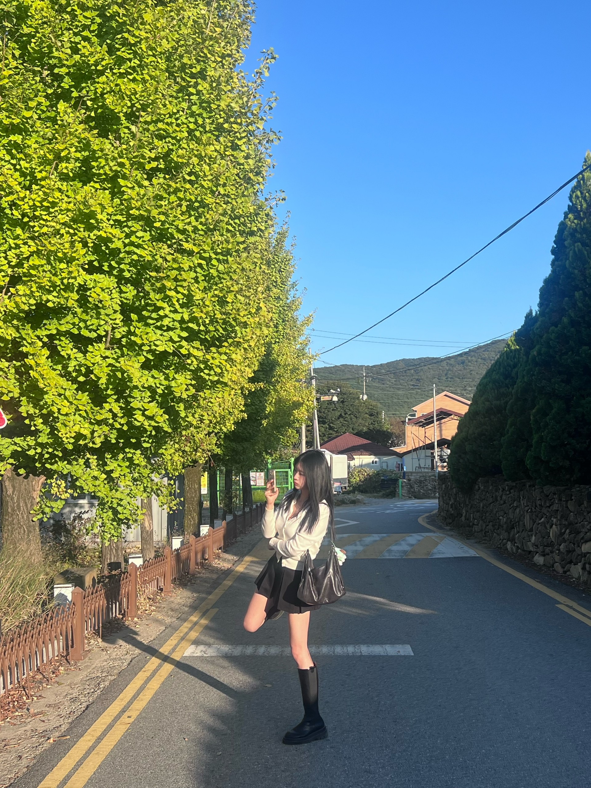 어색하네요 낮방