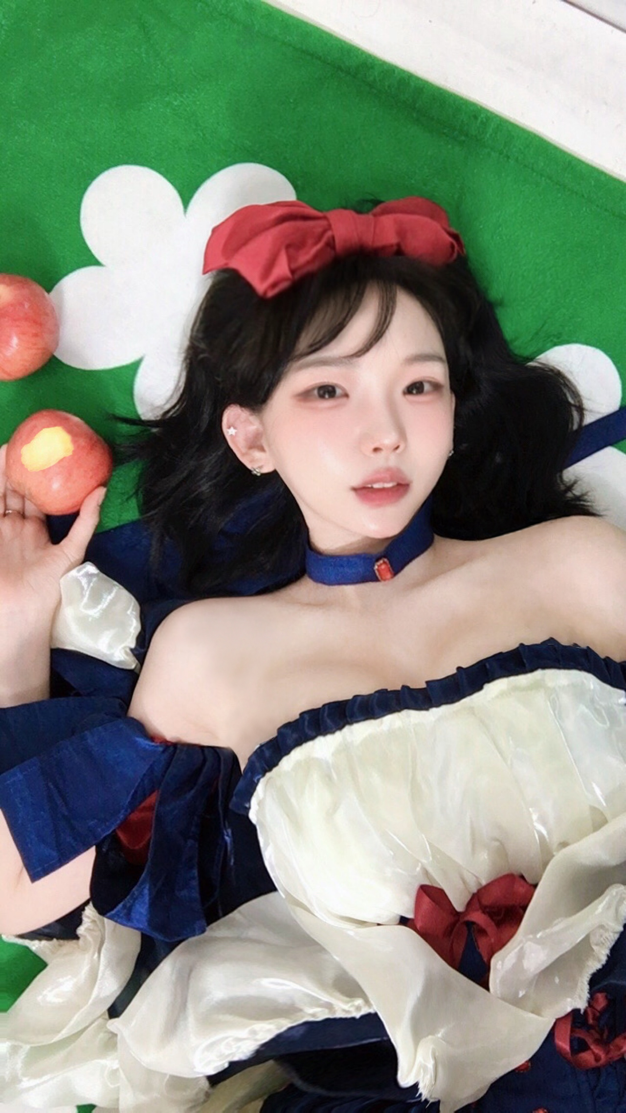 백설공주가 돼서 왔습니다.