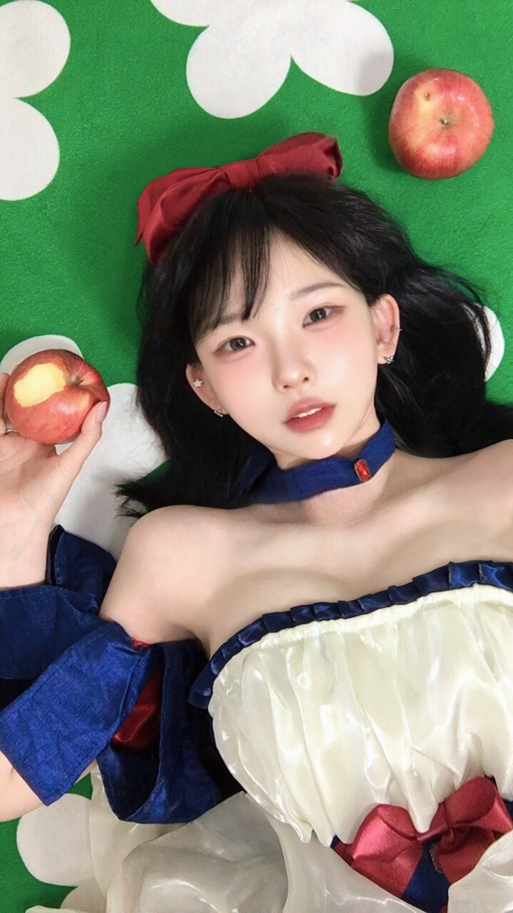 백설공주가 돼서 왔습니다.