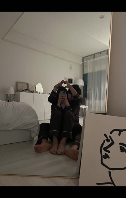 천박하게 놀건데?