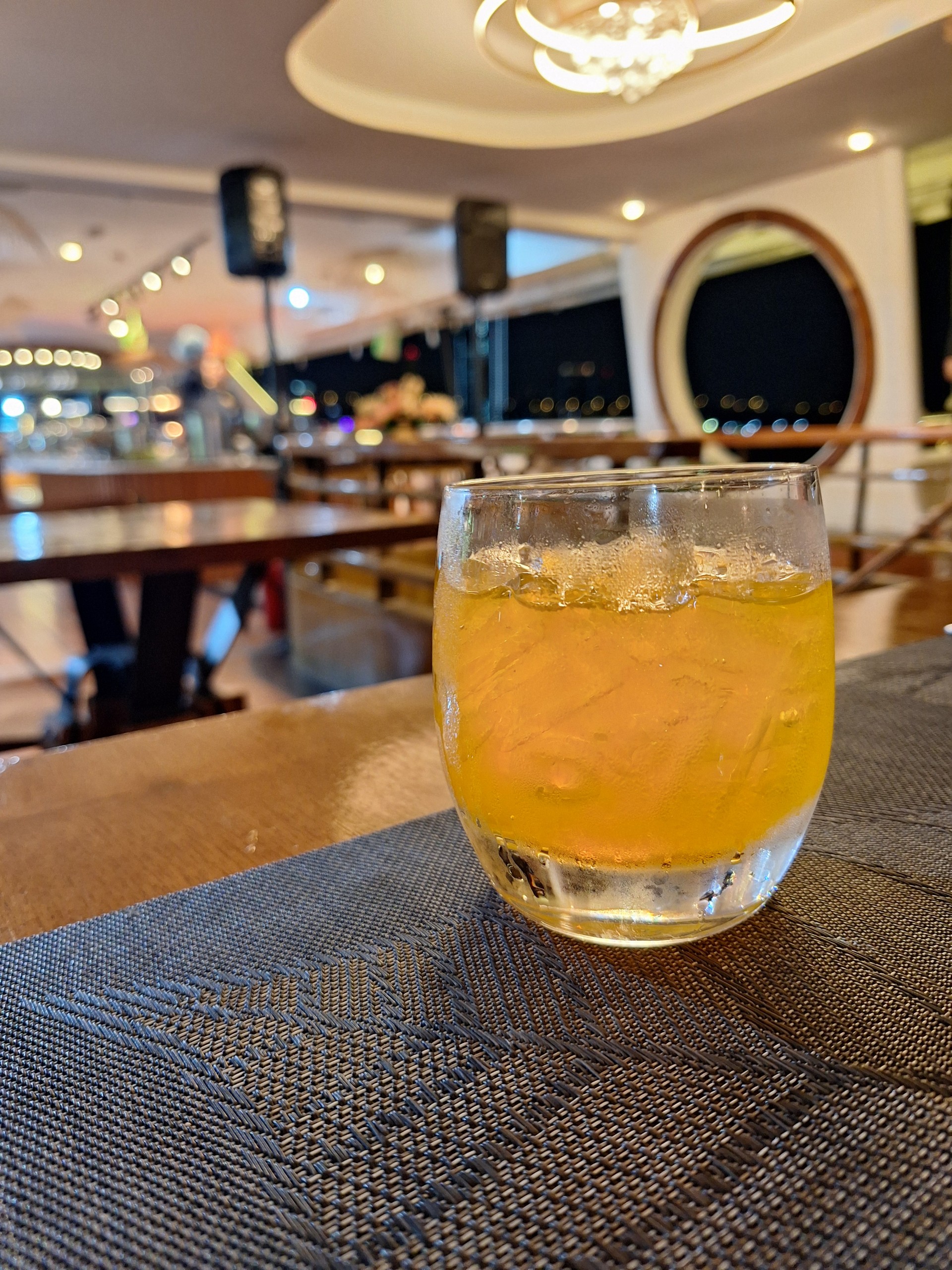 서로