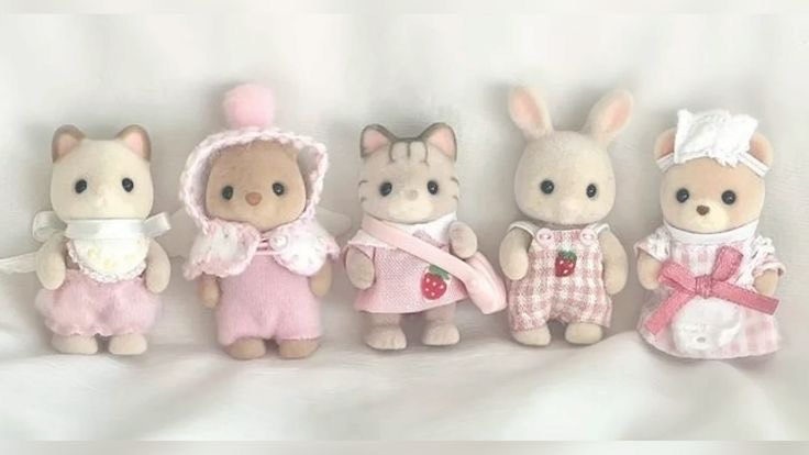 ╰➤  나 비       ໒꒱