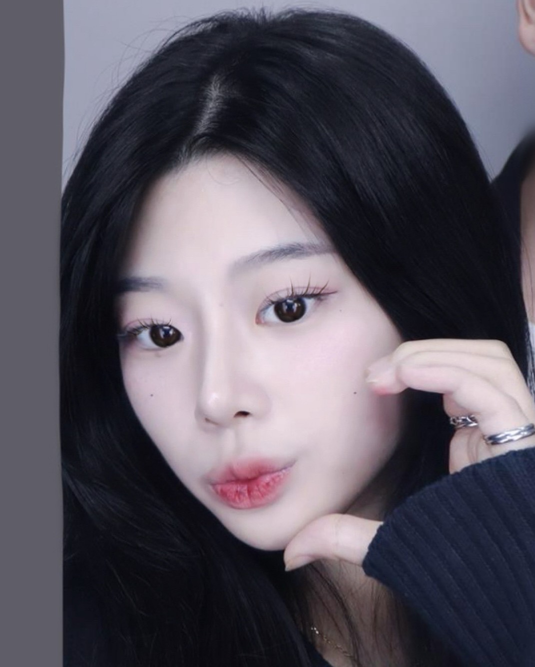 👸🏻 𝗢𝗙𝗙_파 파 라 치